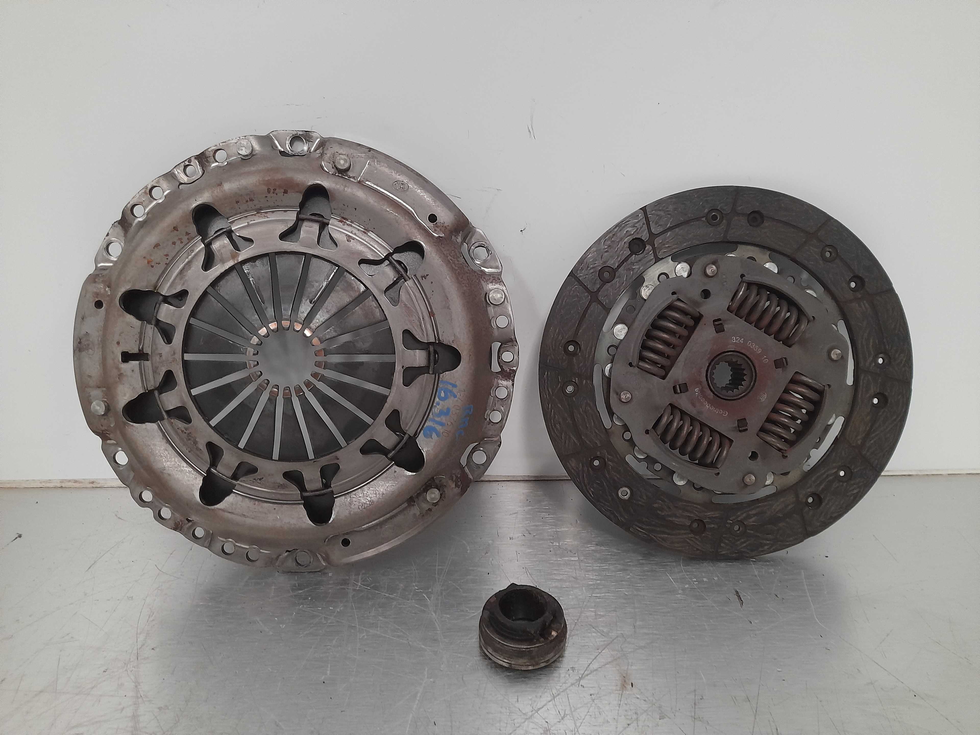 Recambio de kit embrague para citroën c4 berlina collection referencia OEM IAM   