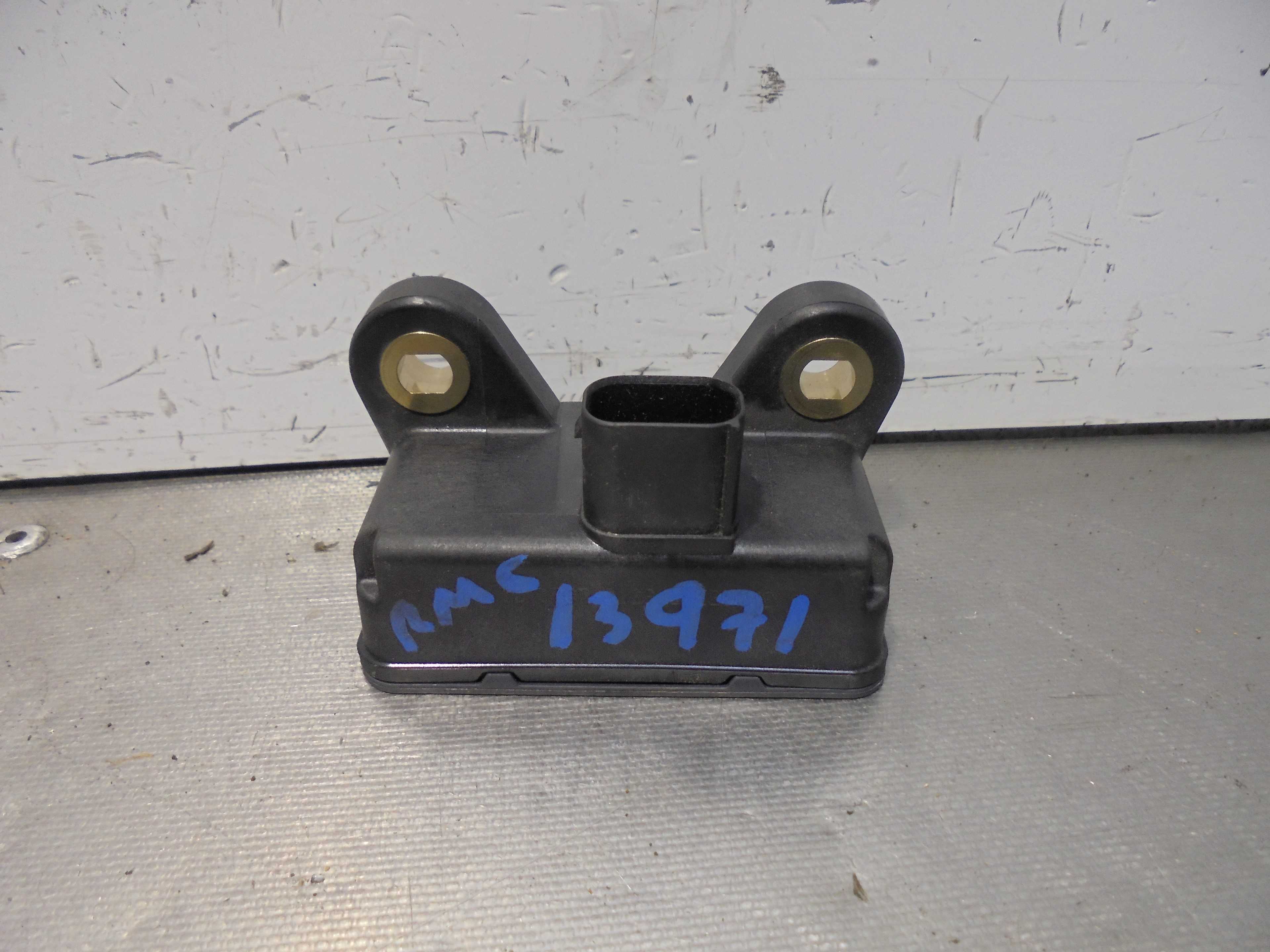 Recambio de centralita control estabilidad (esp) para renault megane iii berlina 5 p dynamique referencia OEM IAM 479310001R ATE