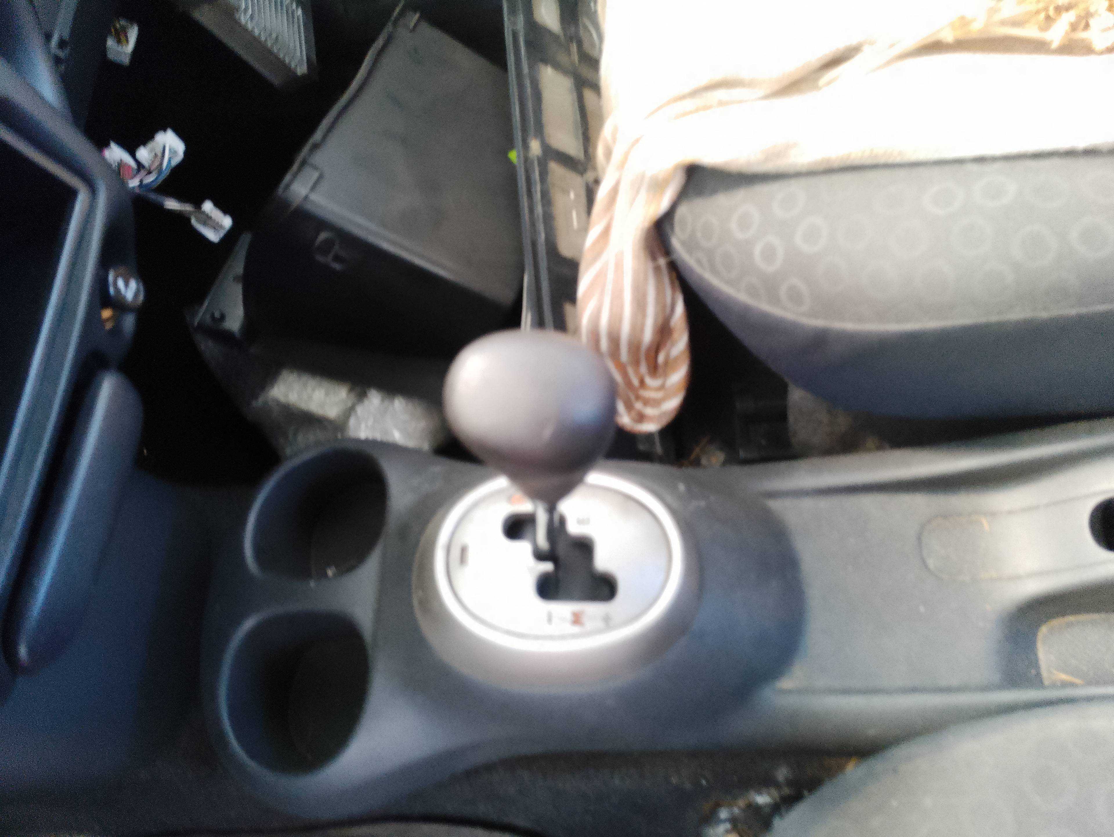 Recambio de palanca cambio para toyota yaris (ksp9/scp9/nlp9) básico referencia OEM IAM   