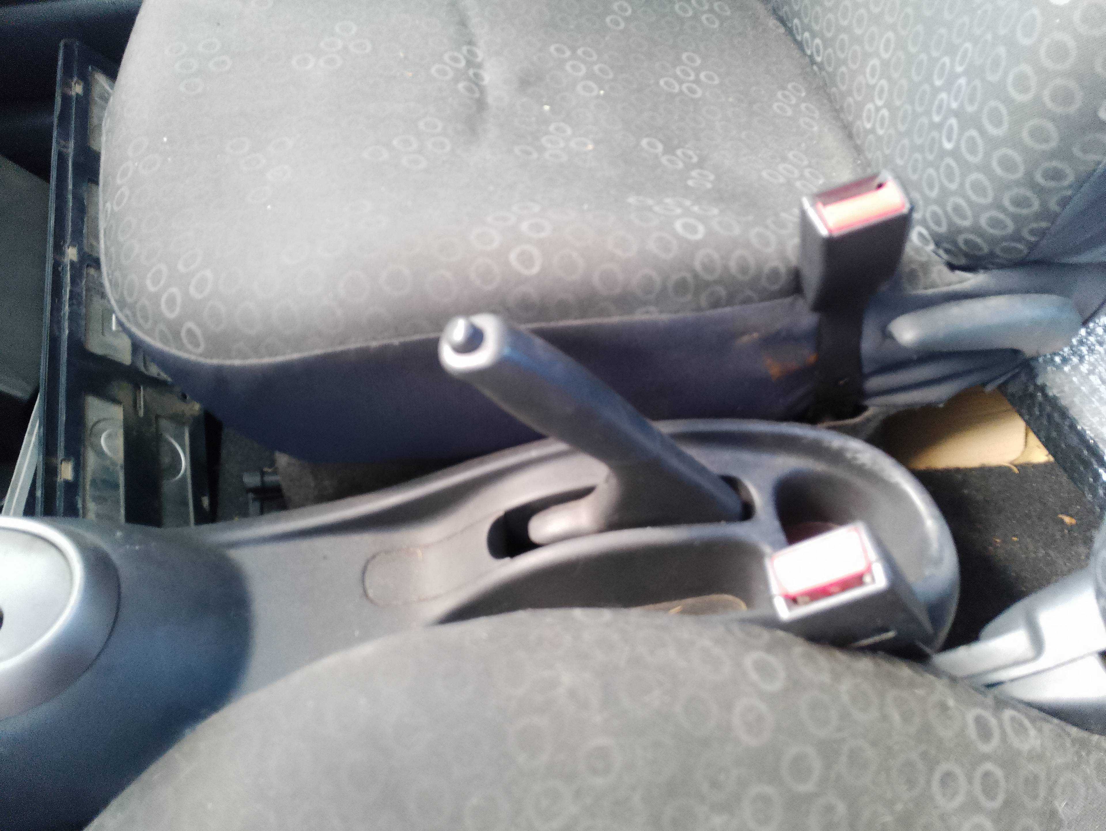 Recambio de palanca freno para toyota yaris (ksp9/scp9/nlp9) básico referencia OEM IAM   