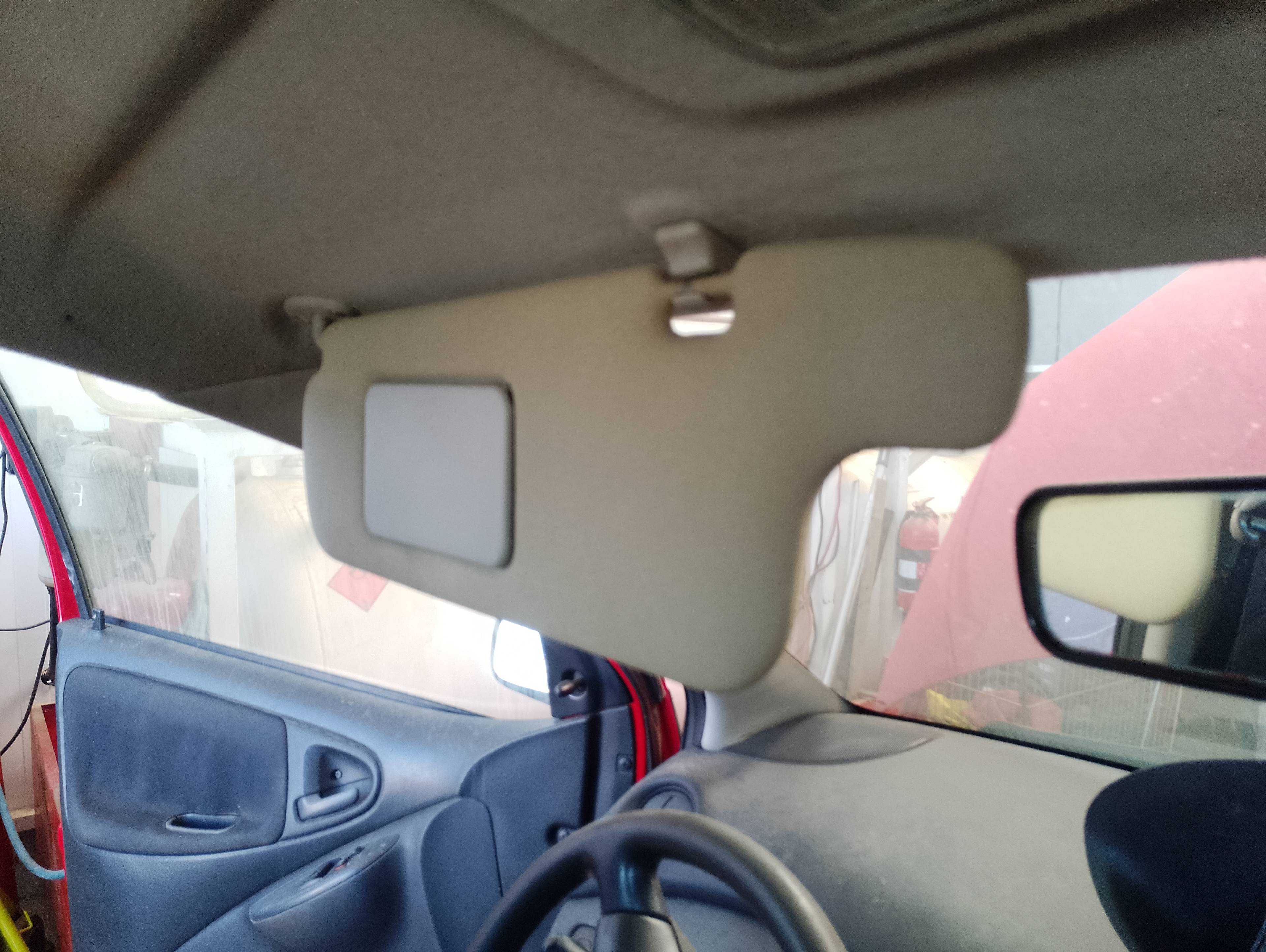 Recambio de parasol izquierdo para toyota yaris (ksp9/scp9/nlp9) básico referencia OEM IAM   