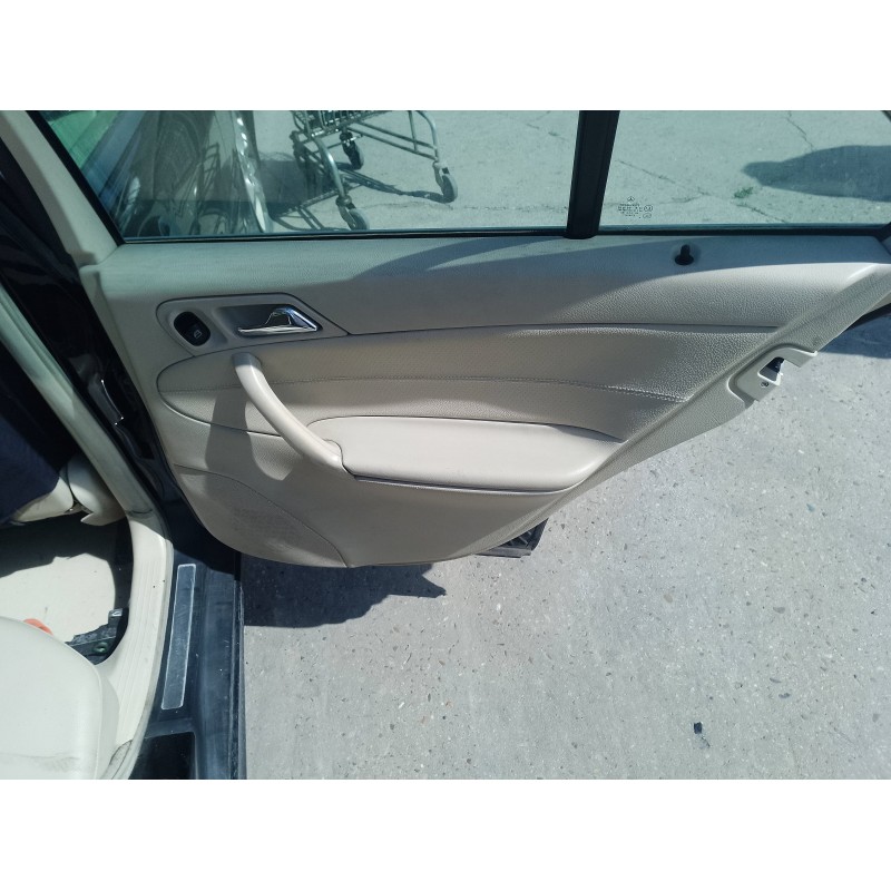 Recambio de guarnecido puerta trasera derecha para mercedes-benz clase c (w203) berlina 200 cdi (203.004) referencia OEM IAM   
