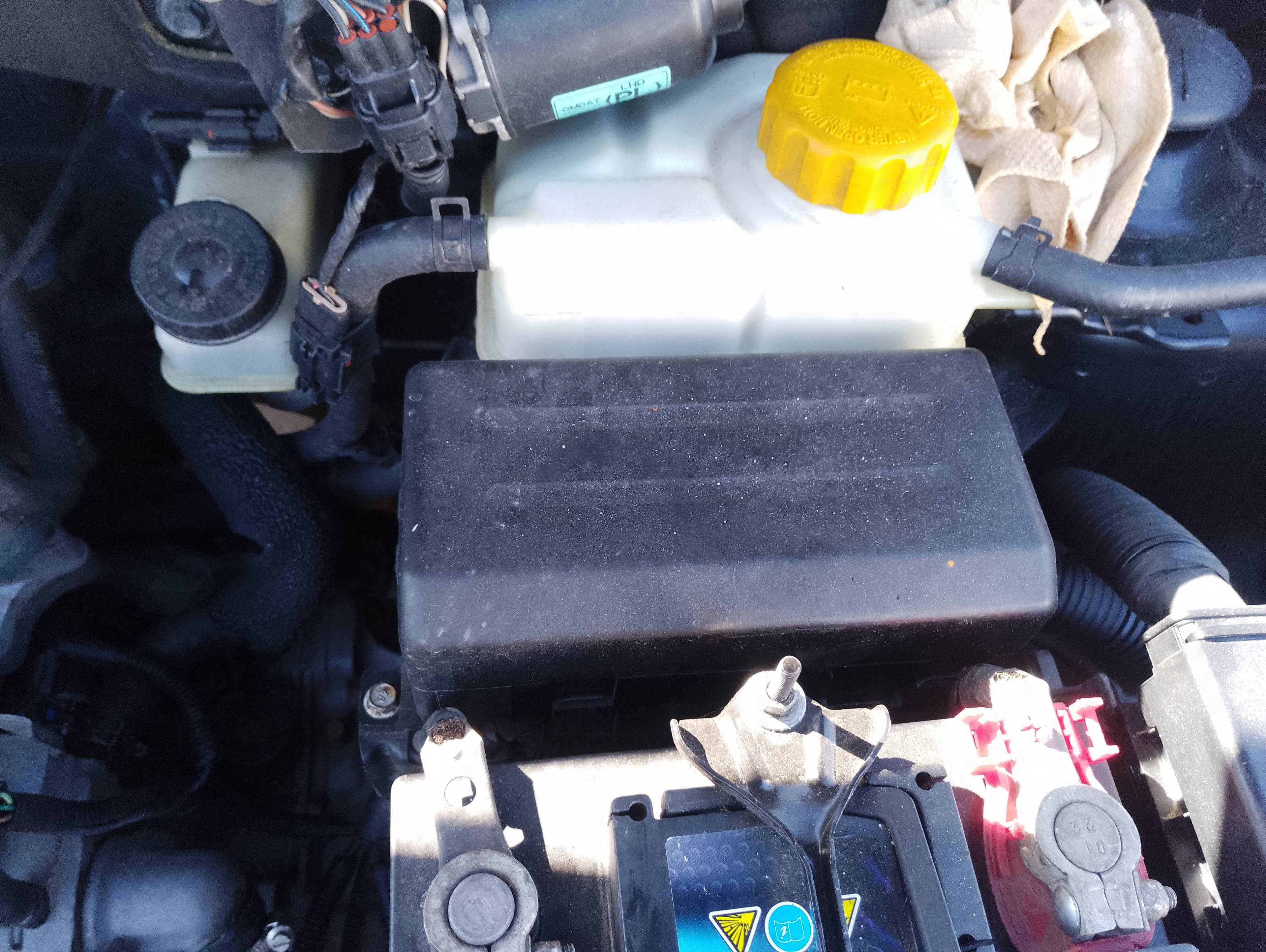 Recambio de caja reles / fusibles para chevrolet kalos 1.2 s (d/a) referencia OEM IAM   