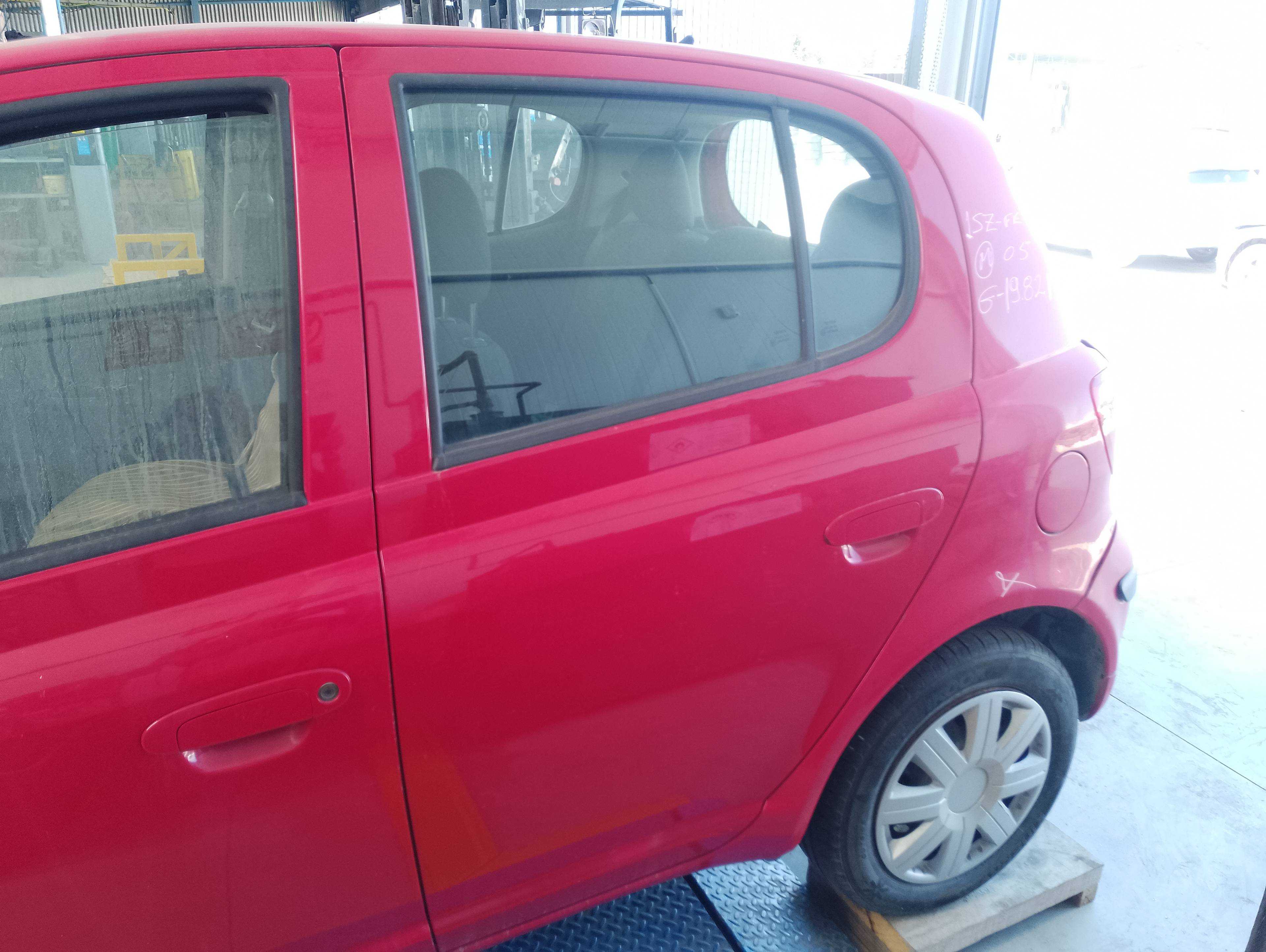Recambio de puerta trasera izquierda para toyota yaris (ksp9/scp9/nlp9) básico referencia OEM IAM   