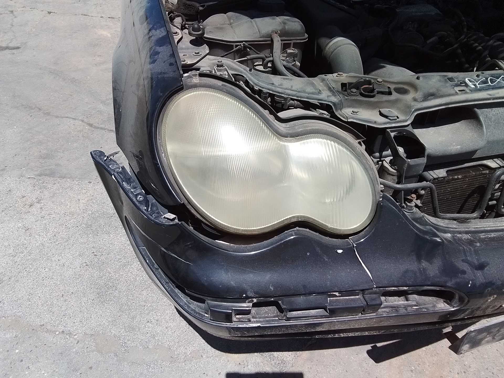 Recambio de faro derecho para mercedes-benz clase c (w203) berlina 200 cdi (203.004) referencia OEM IAM   