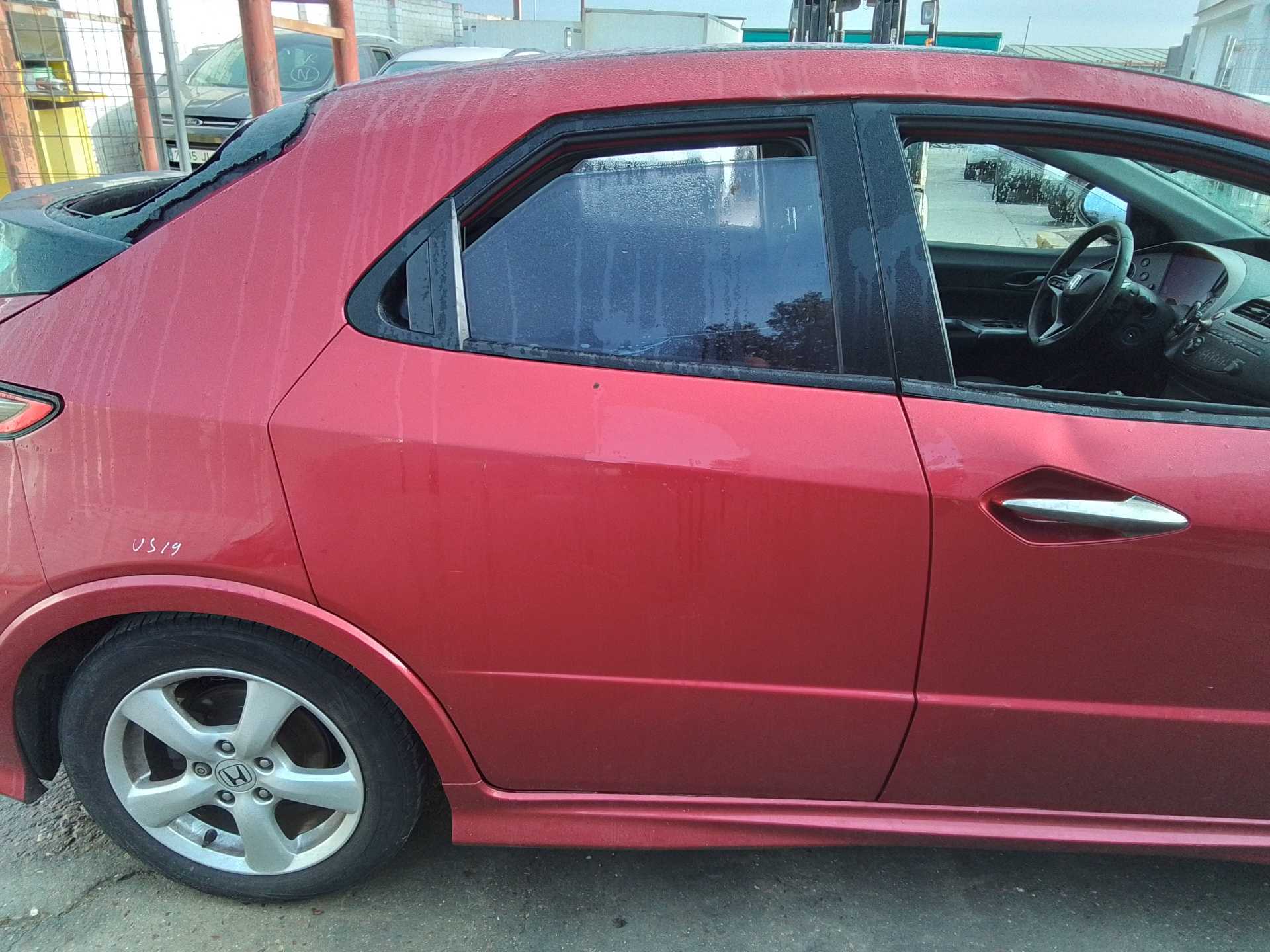 Recambio de puerta trasera derecha para honda civic berlina 5 (fk) 1.4 comfort referencia OEM IAM   