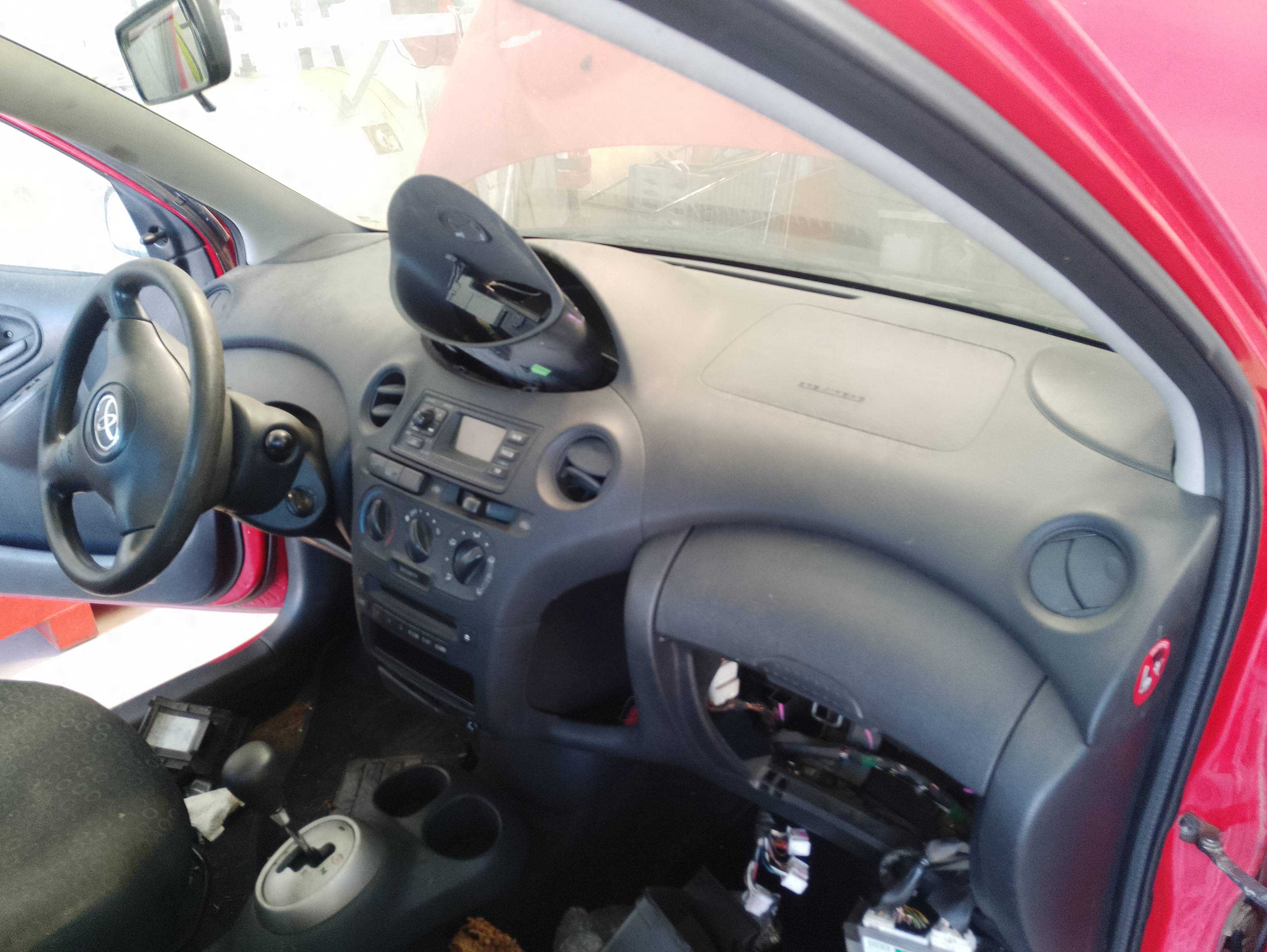 Recambio de salpicadero para toyota yaris (ksp9/scp9/nlp9) básico referencia OEM IAM   