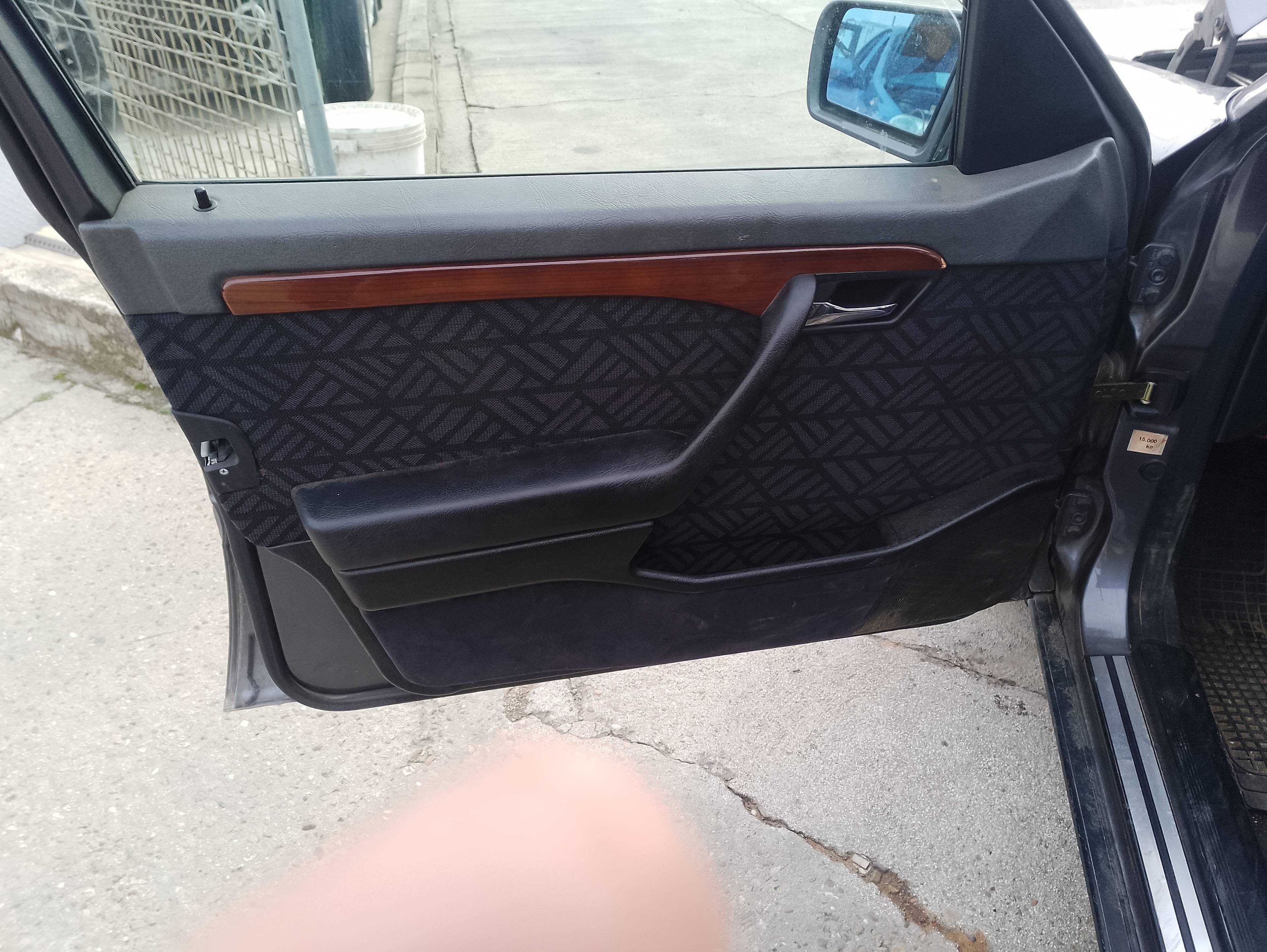 Recambio de guarnecido puerta delantera izquierda para mercedes-benz clase c (w202) berlina 180 (202.018) referencia OEM IAM   