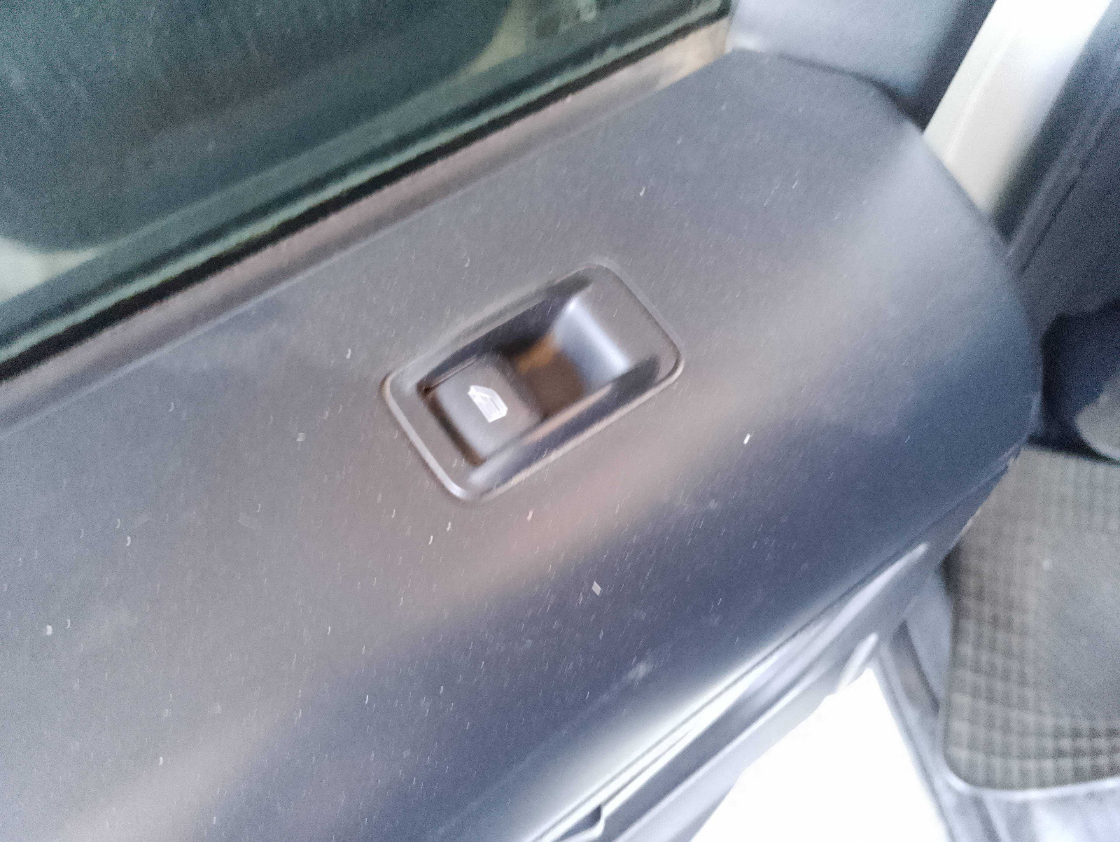 Recambio de mando elevalunas trasero izquierdo para land rover freelander (lr2) td4 e referencia OEM IAM   