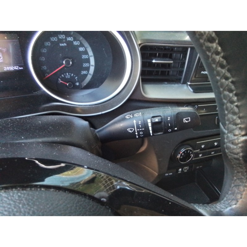 Recambio de mando limpia para kia ceed business referencia OEM IAM   