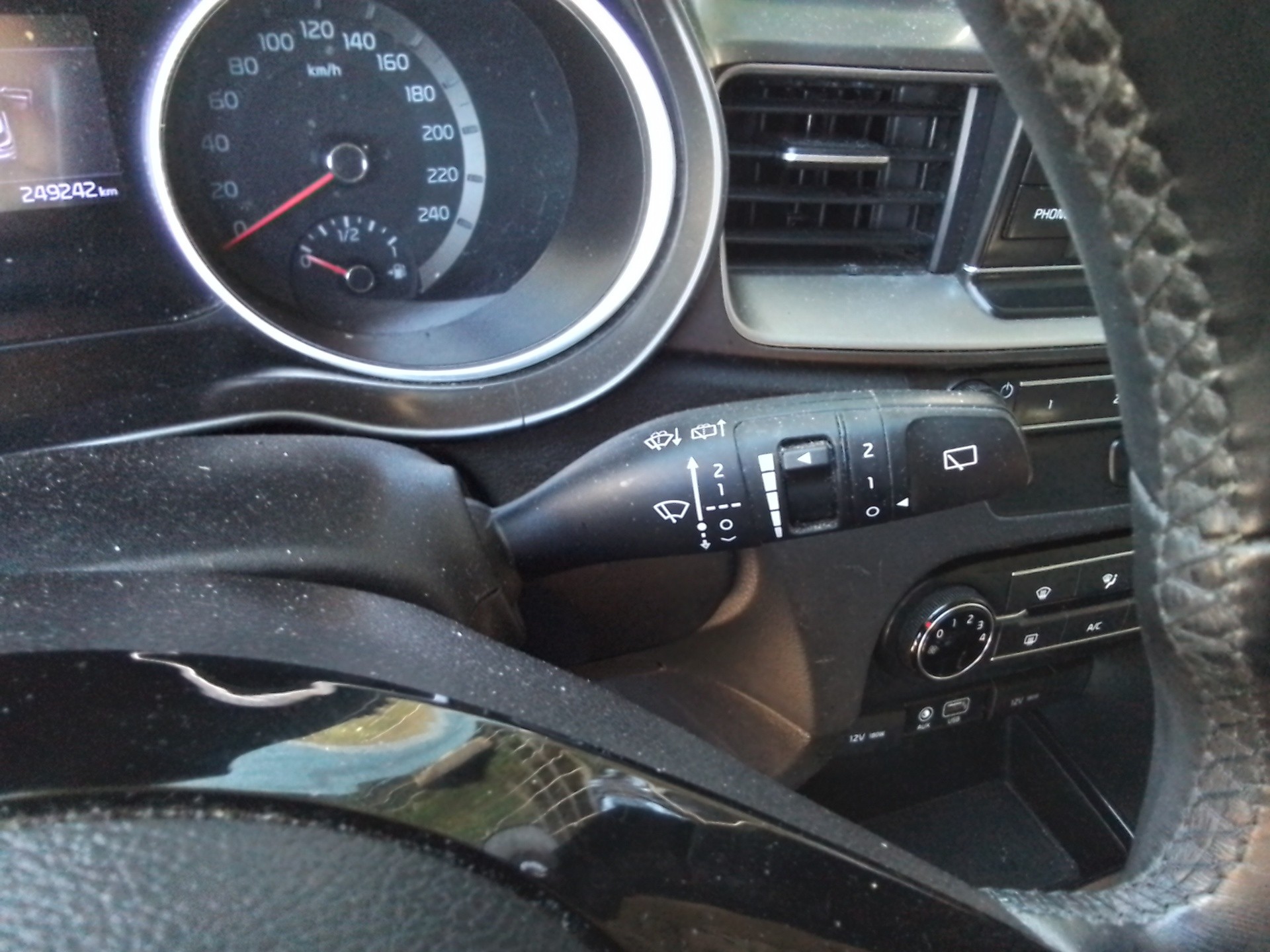 Recambio de mando limpia para kia ceed business referencia OEM IAM   