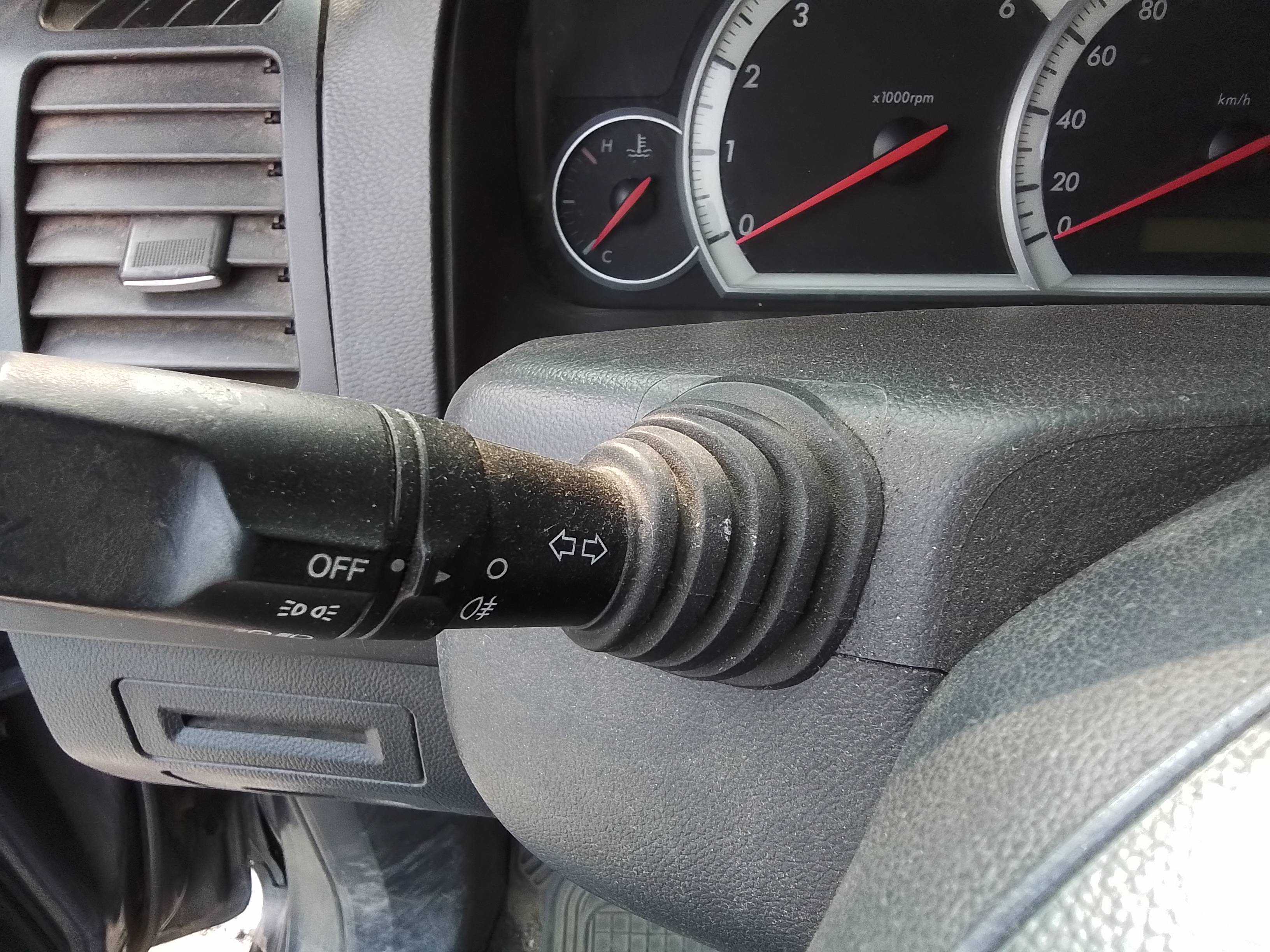 Recambio de mando intermitentes para chevrolet captiva 2.0 vcdi ls referencia OEM IAM   