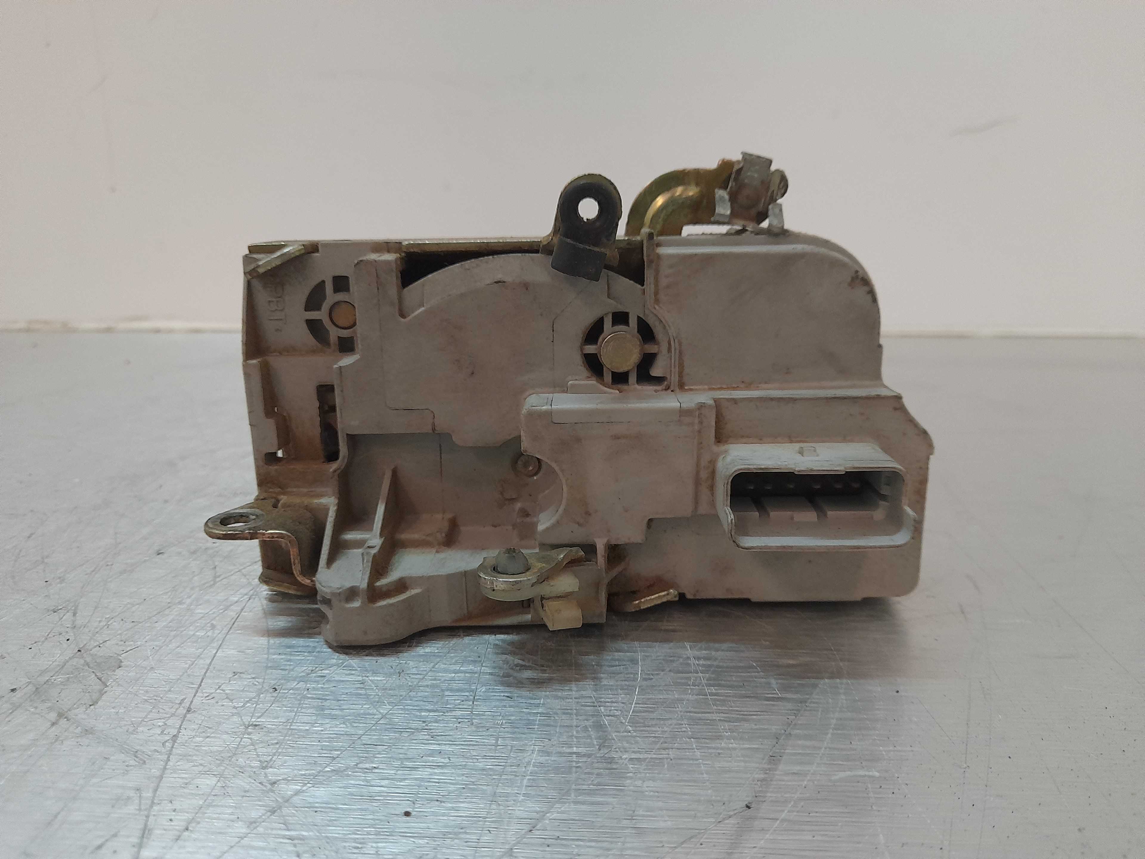 Recambio de cerradura puerta delantera derecha para citroën berlingo 2.0 hdi cat (rhy / dw10td) referencia OEM IAM   