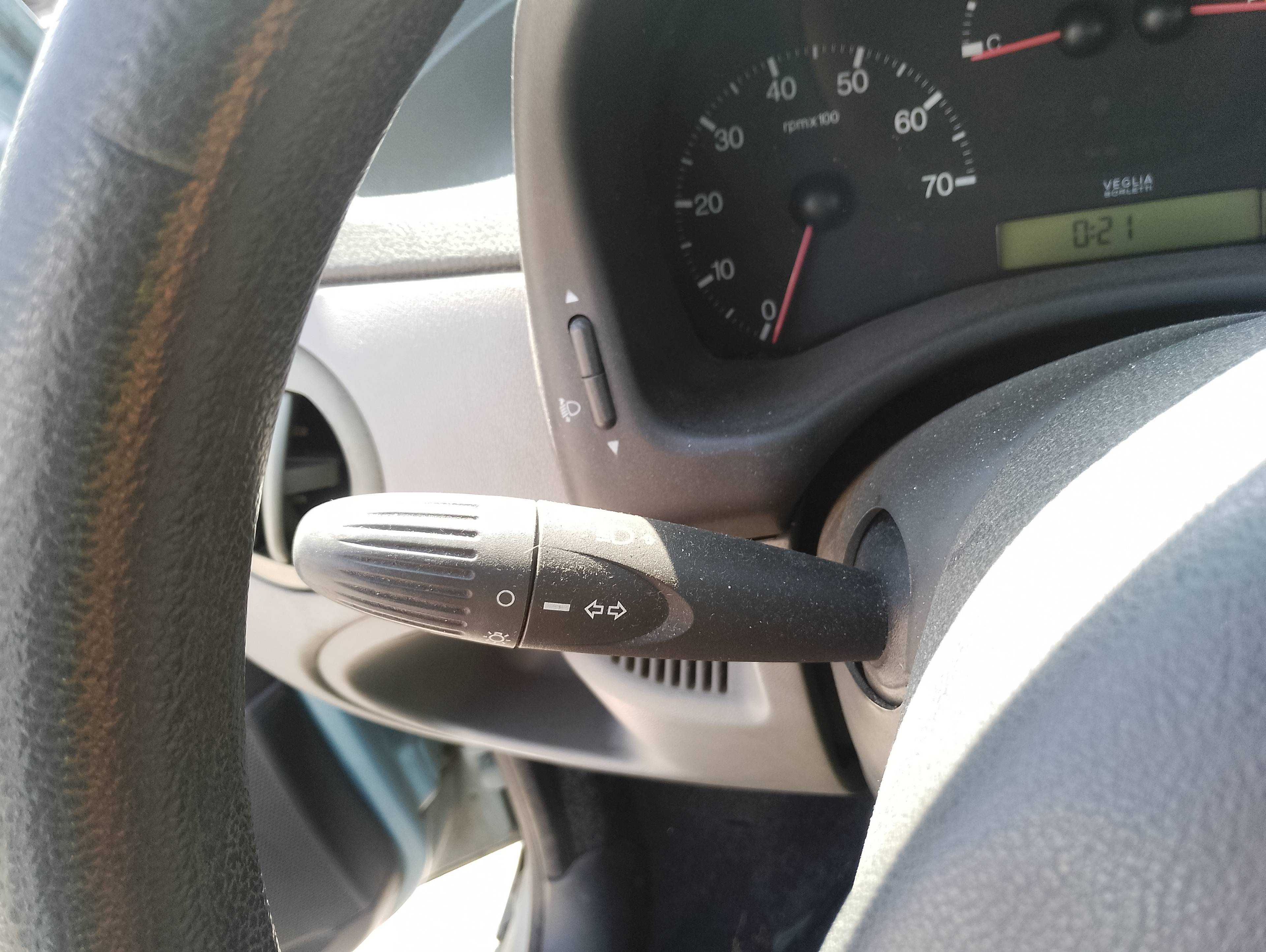 Recambio de mando intermitentes para fiat punto berlina (188) 1.9 jtd 85 dynamic referencia OEM IAM   