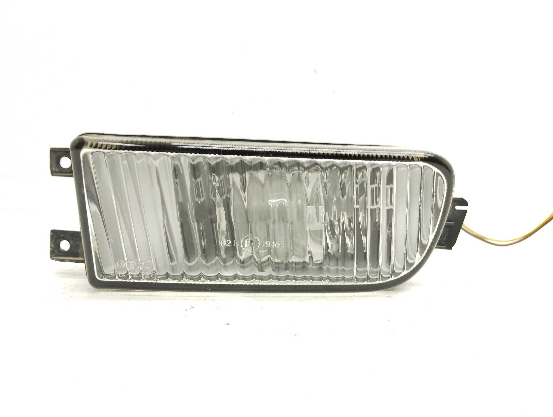 Recambio de faro antiniebla izquierdo para audi 100 berlina (c4) básico referencia OEM IAM   