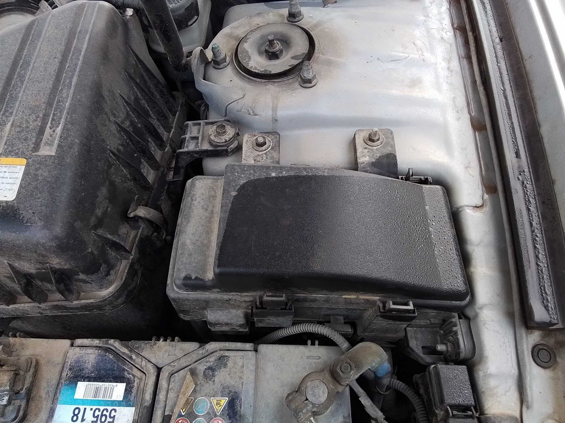 Recambio de caja reles / fusibles para hyundai sonata (nf) 2.0 crdi cat referencia OEM IAM   