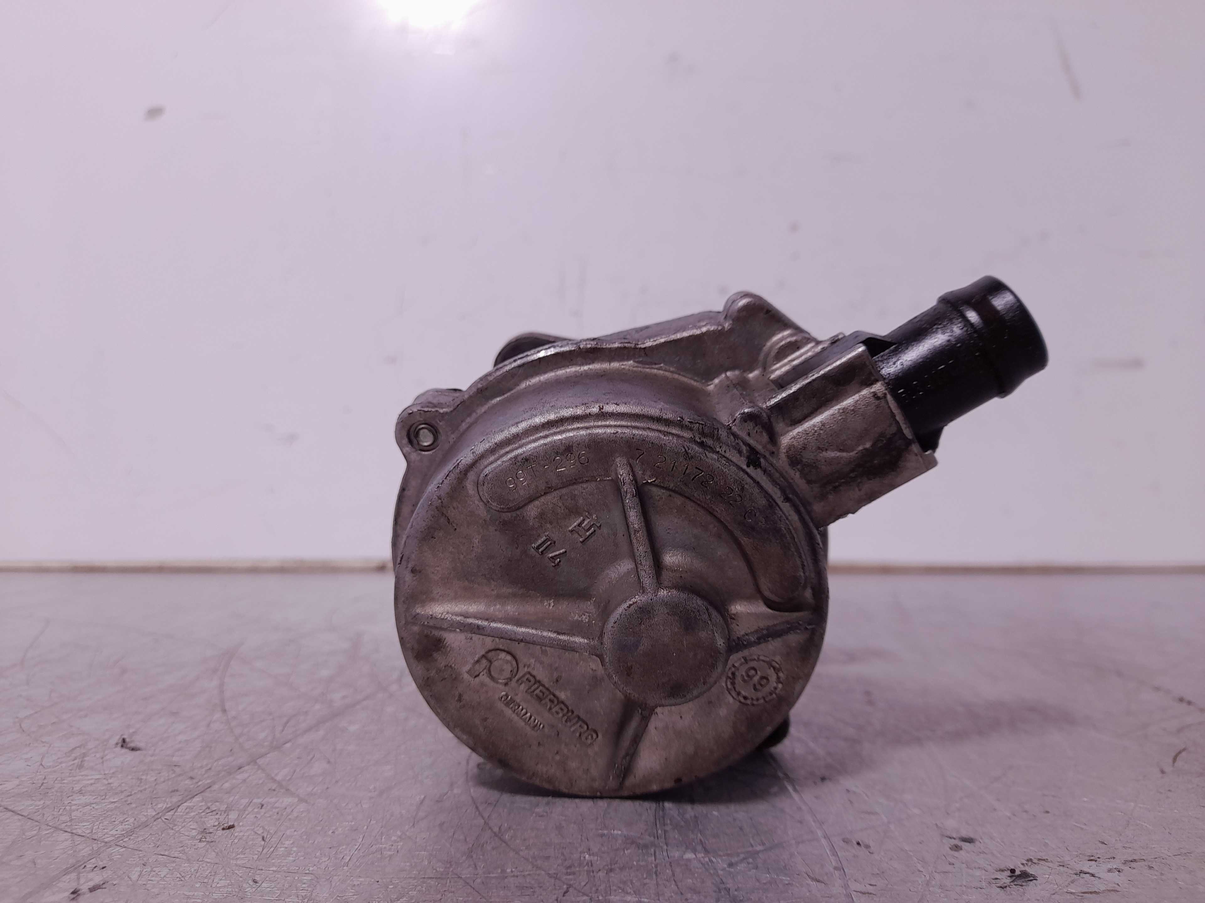 Recambio de depresor freno / bomba vacio para renault megane i scenic (ja0) 1.9 dti diesel cat referencia OEM IAM 72117222 PIERB