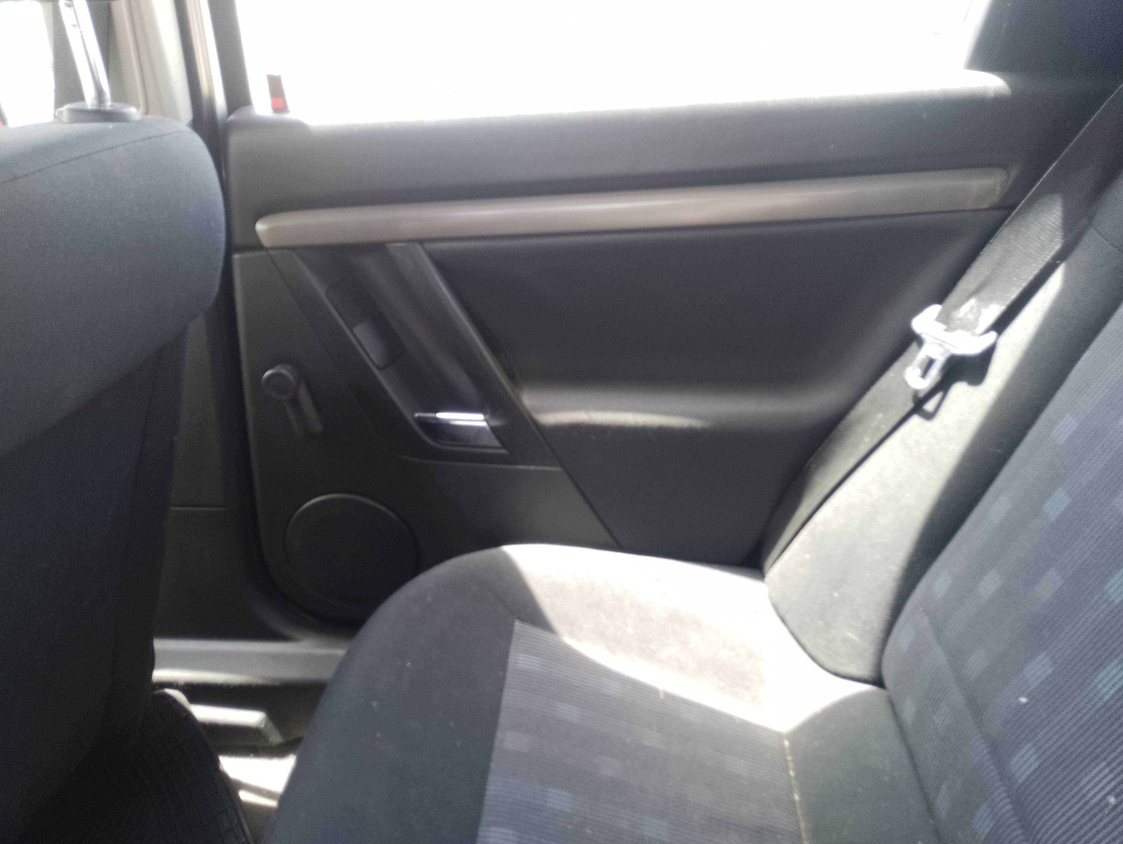 Recambio de guarnecido puerta trasera derecha para opel vectra c berlina elegance referencia OEM IAM   