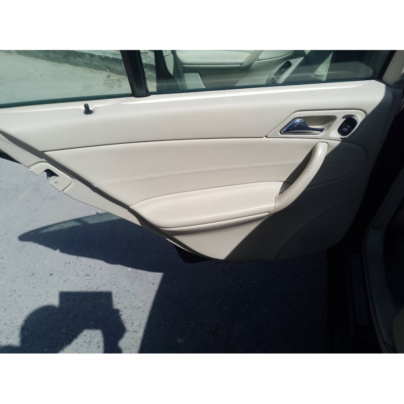 Recambio de guarnecido puerta trasera izquierda para mercedes-benz clase c (w203) berlina 200 cdi (203.004) referencia OEM IAM  