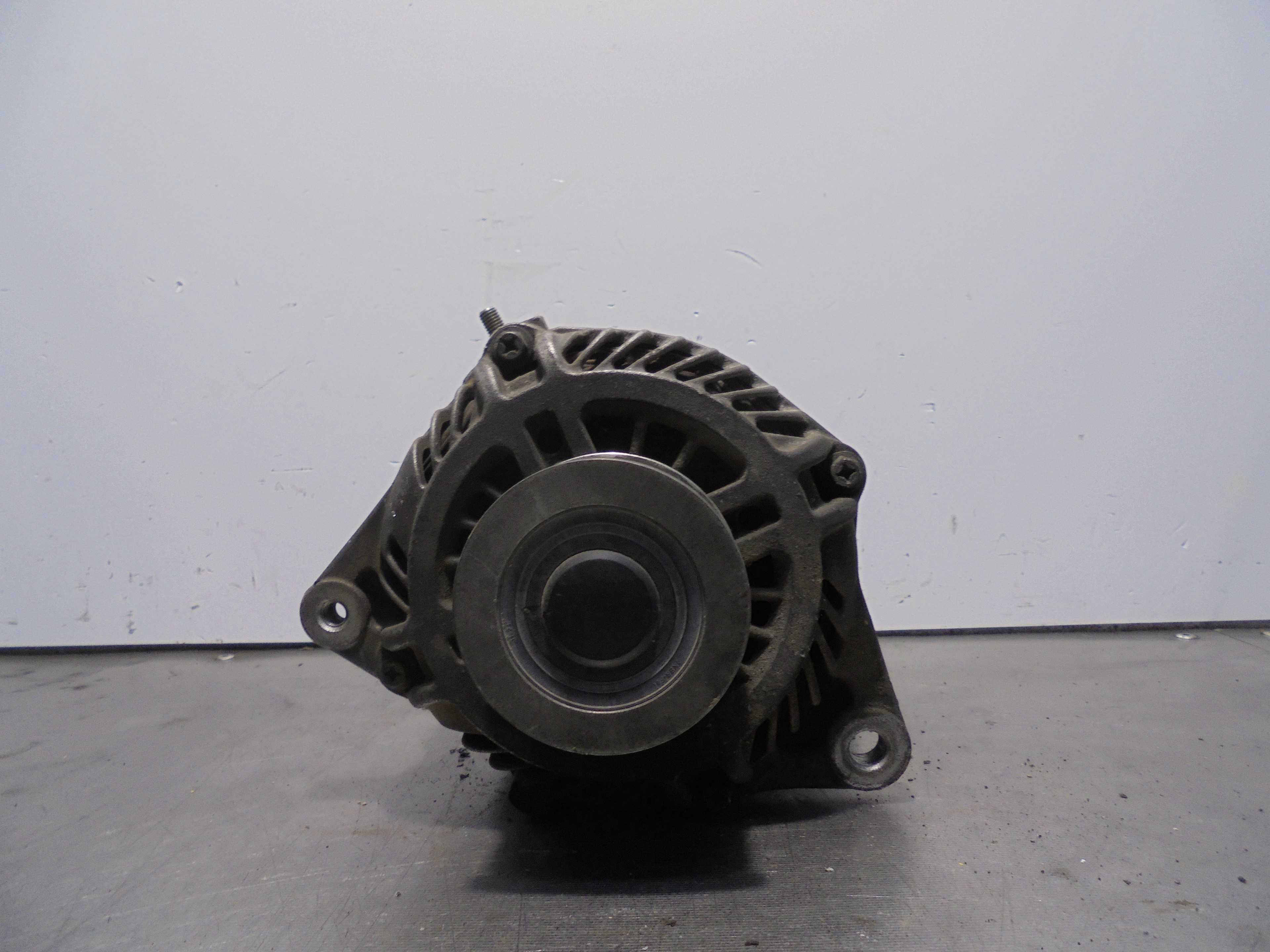 Recambio de alternador para nissan cabstar 09.06 cabstar 28.xx cabina simple cabina individual referencia OEM IAM   