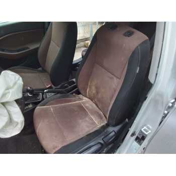 ASIENTO DELANTERO IZQUIERDO 