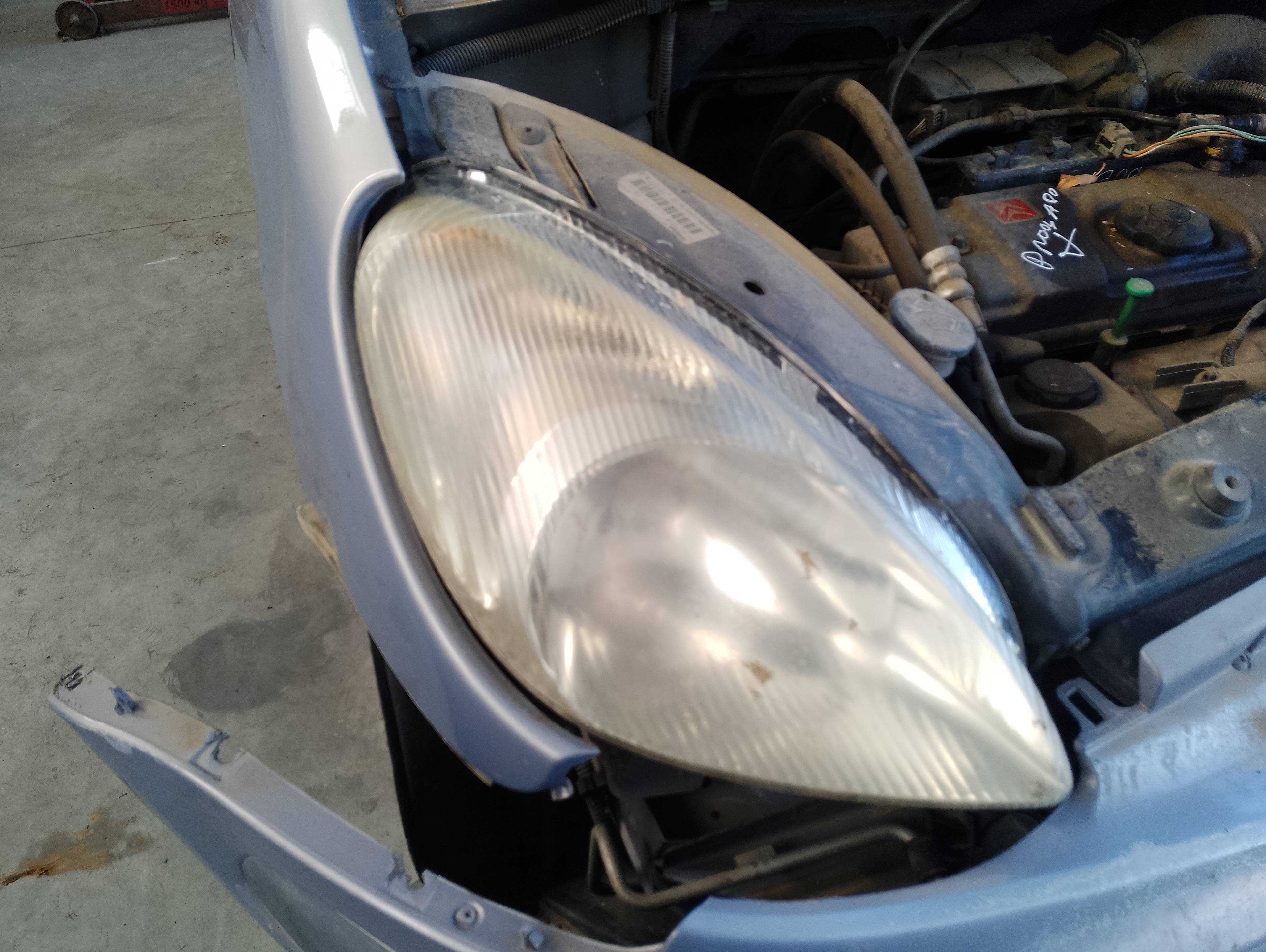 Recambio de faro derecho para citroën xsara picasso 1.6 16v exclusive referencia OEM IAM   