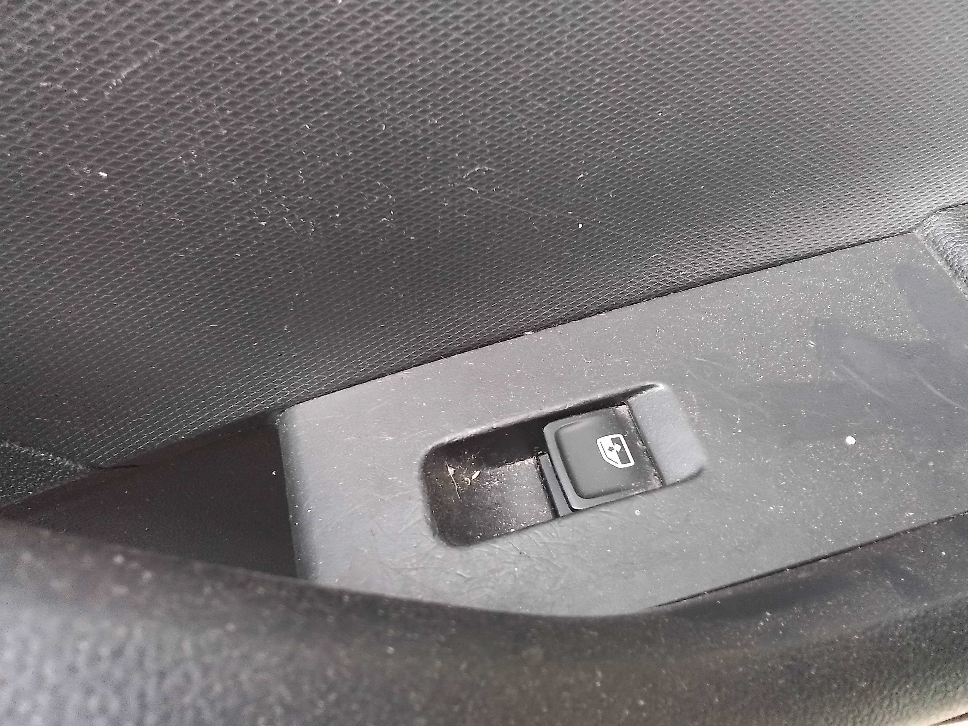 Recambio de mando elevalunas delantero derecho para skoda rapid active referencia OEM IAM   
