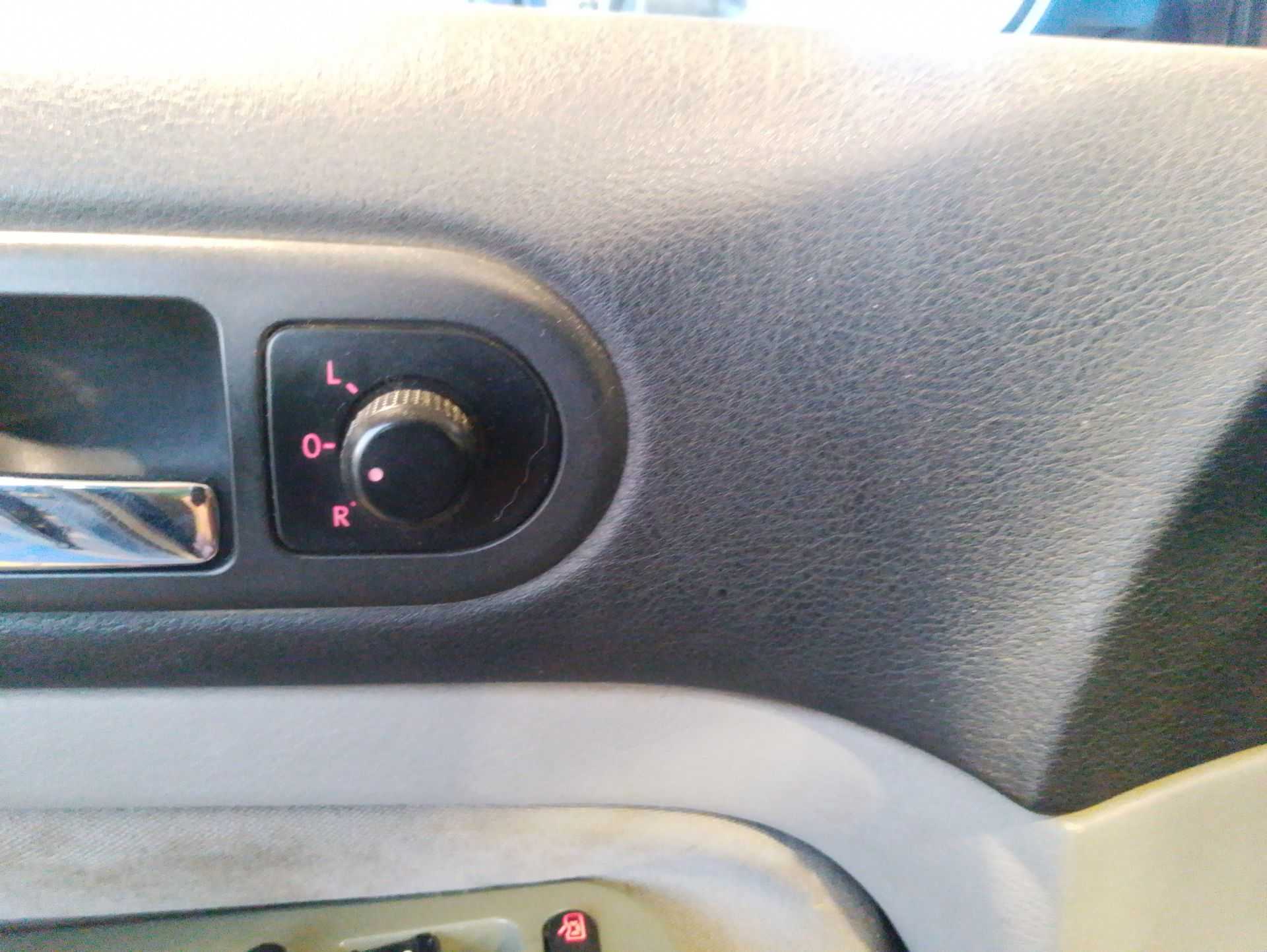 Recambio de mando retrovisor para volkswagen golf iv (1j1) 1.9 sdi referencia OEM IAM   