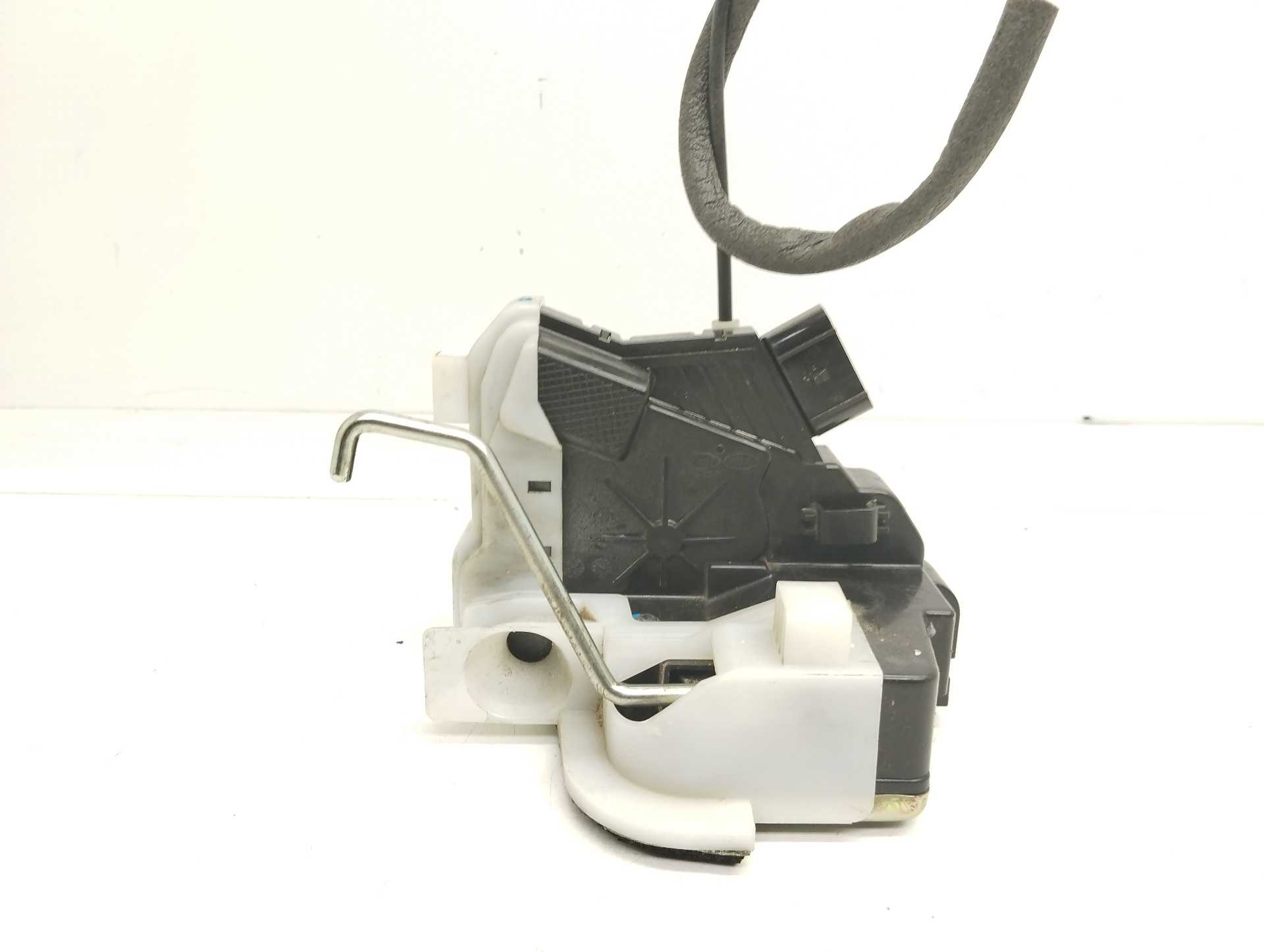 Recambio de cerradura puerta delantera derecha para hyundai i20 1.2 16v cat referencia OEM IAM 81320C8040  