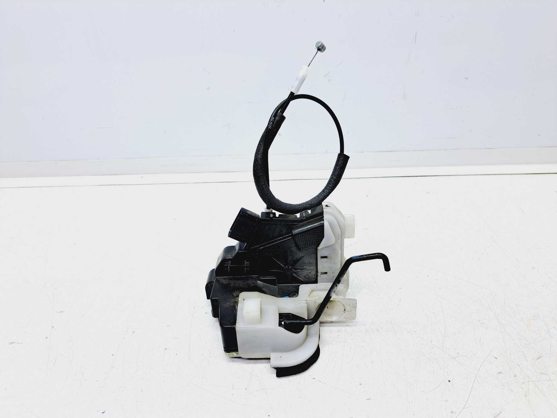 Recambio de cerradura puerta delantera izquierda para hyundai i20 1.2 16v cat referencia OEM IAM 81310C8020  