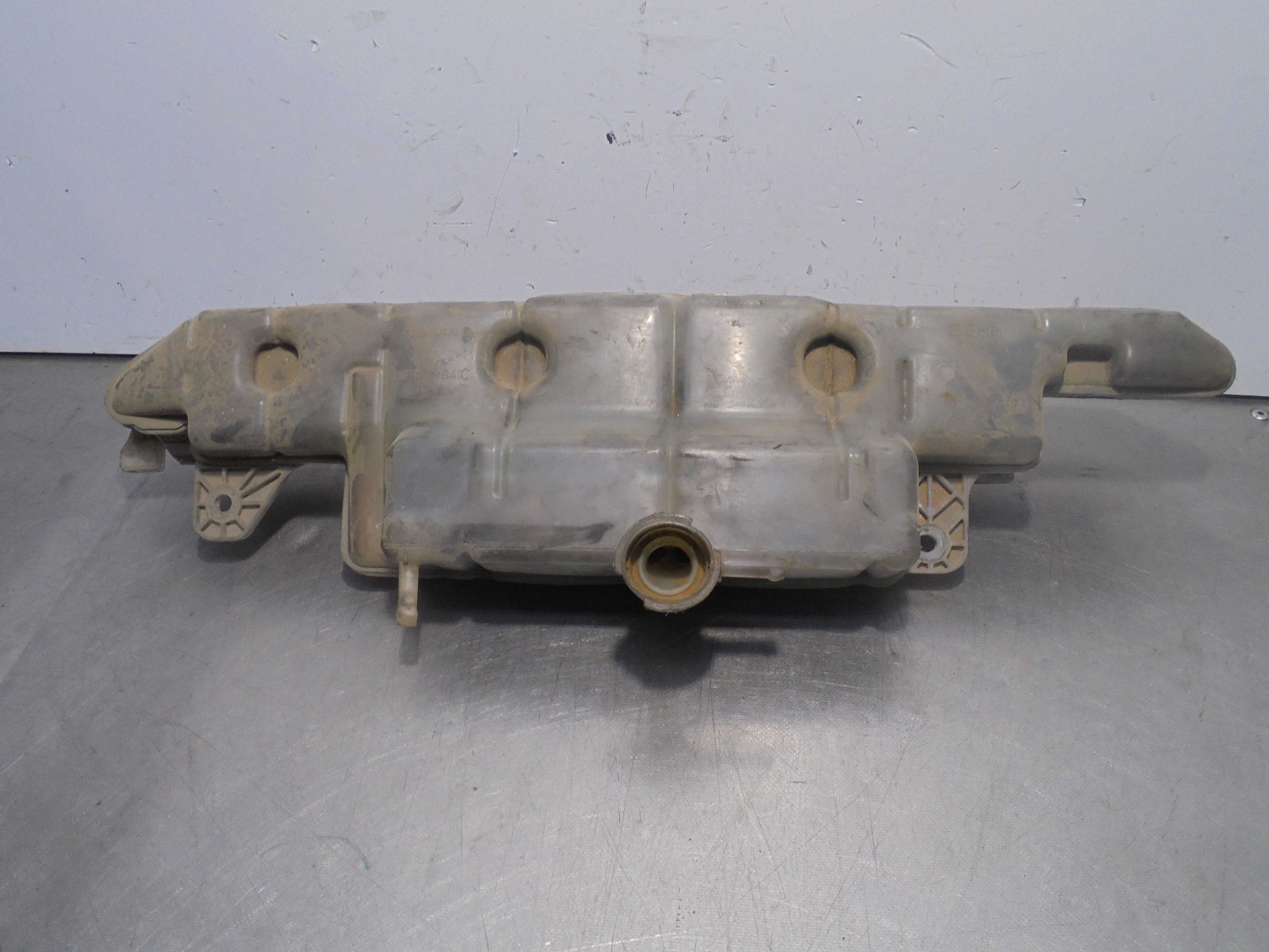 Recambio de deposito expansion para nissan cabstar 09.06 cabstar 28.xx cabina simple cabina individual referencia OEM IAM 21710M