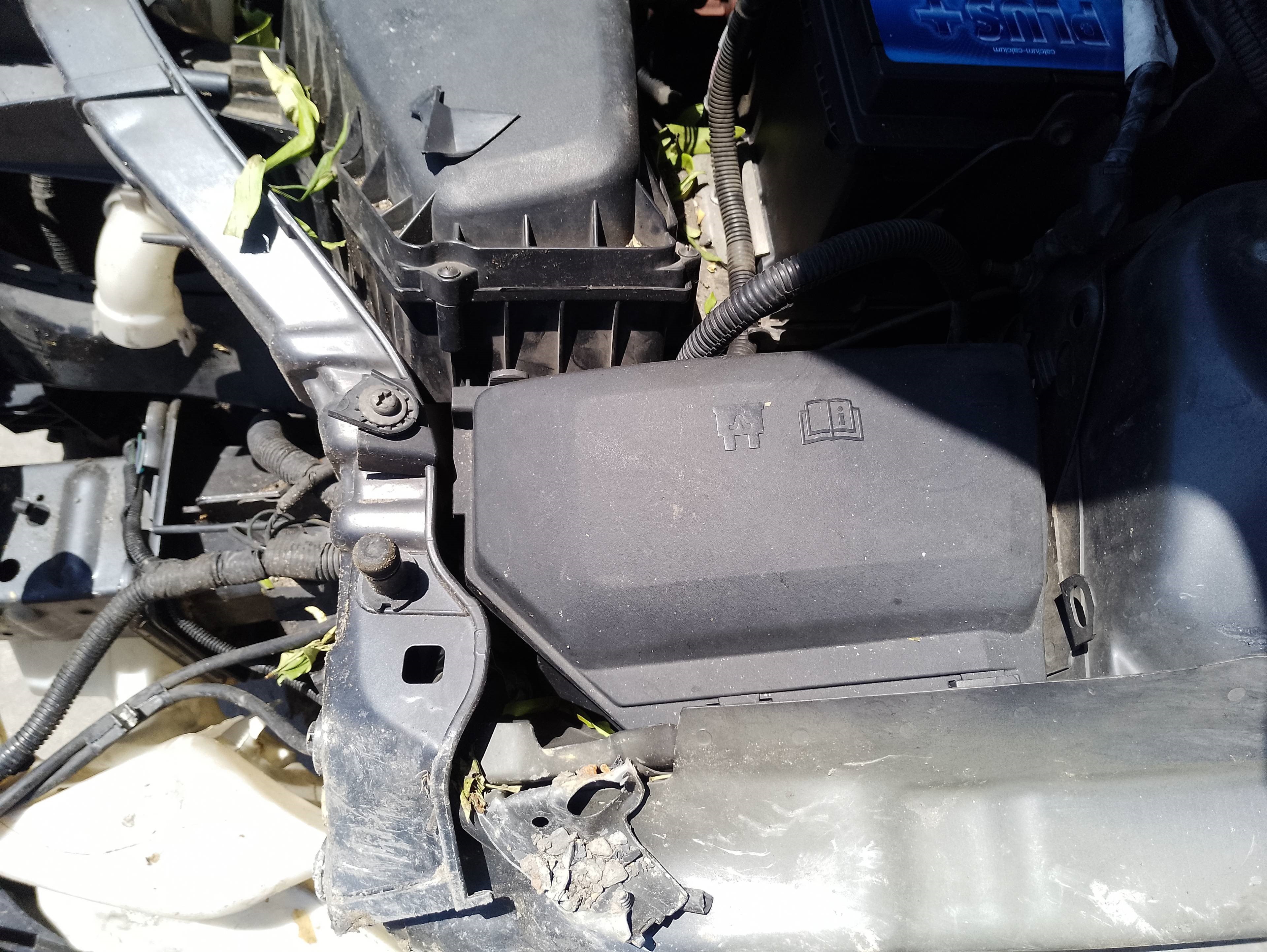 Recambio de caja reles / fusibles para ford mondeo ber. (ca2) limited edition referencia OEM IAM   