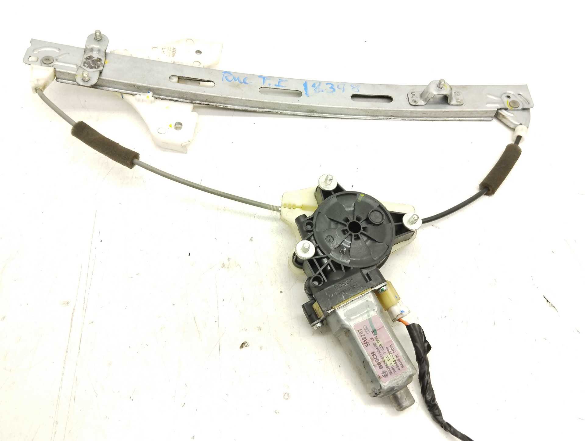 Recambio de elevalunas trasero izquierdo para hyundai i20 1.2 16v cat referencia OEM IAM 5F18207 82450C7000 BOSCH