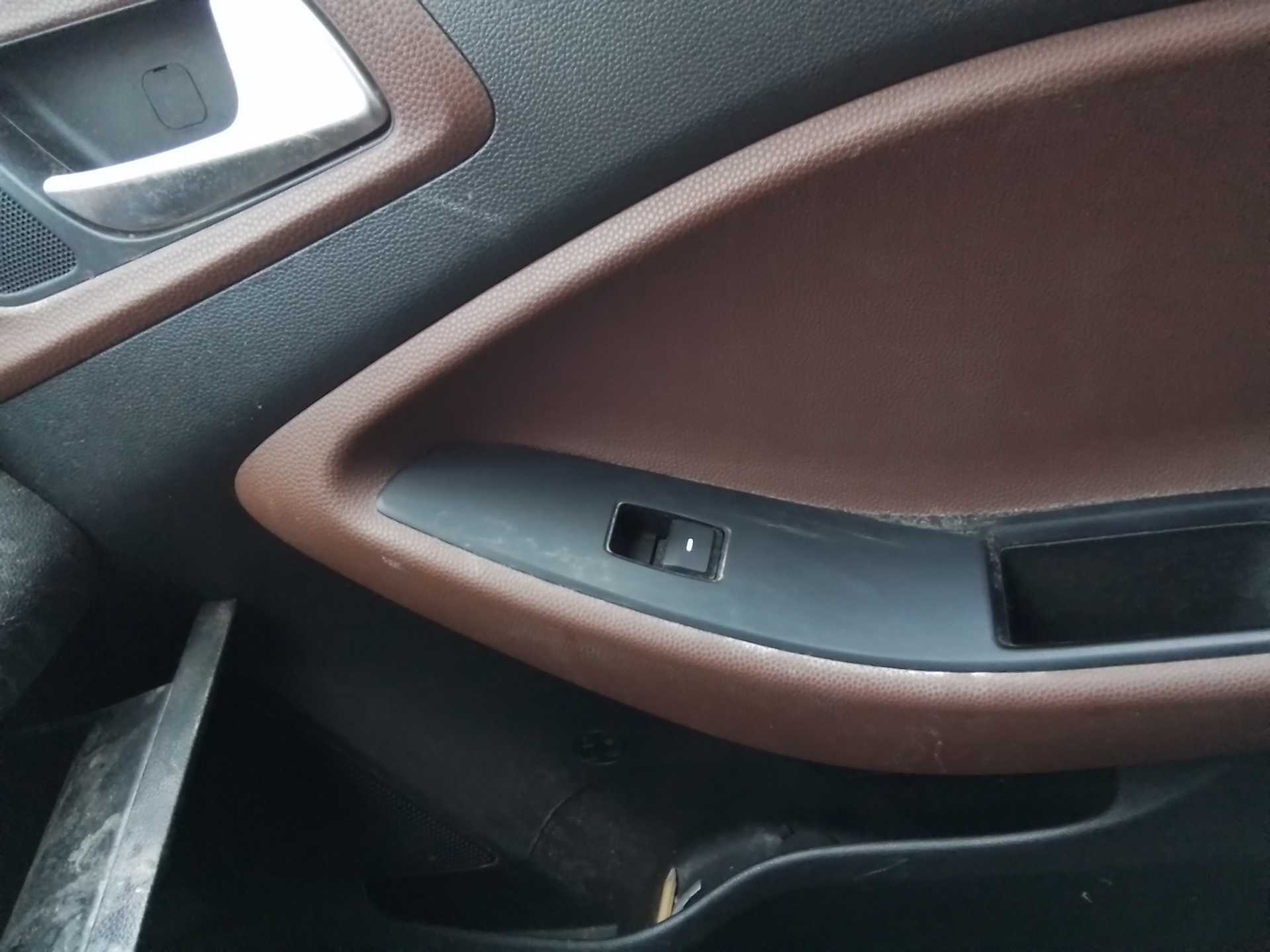 Recambio de mando elevalunas delantero derecho para hyundai i20 1.2 16v cat referencia OEM IAM   