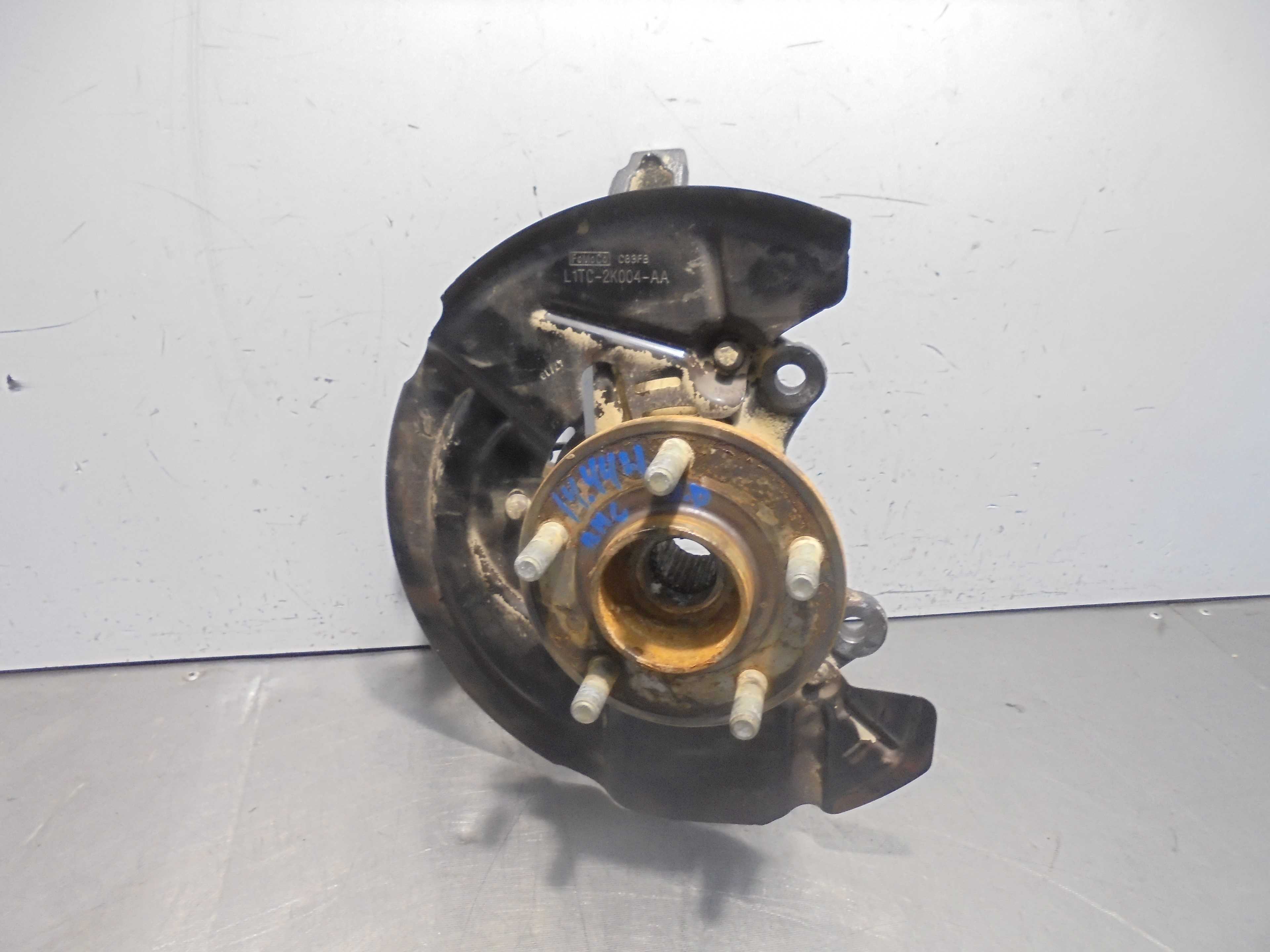 Recambio de mangueta delantera derecha para ford puma hybrid st-line referencia OEM IAM L1TC2K004AA  