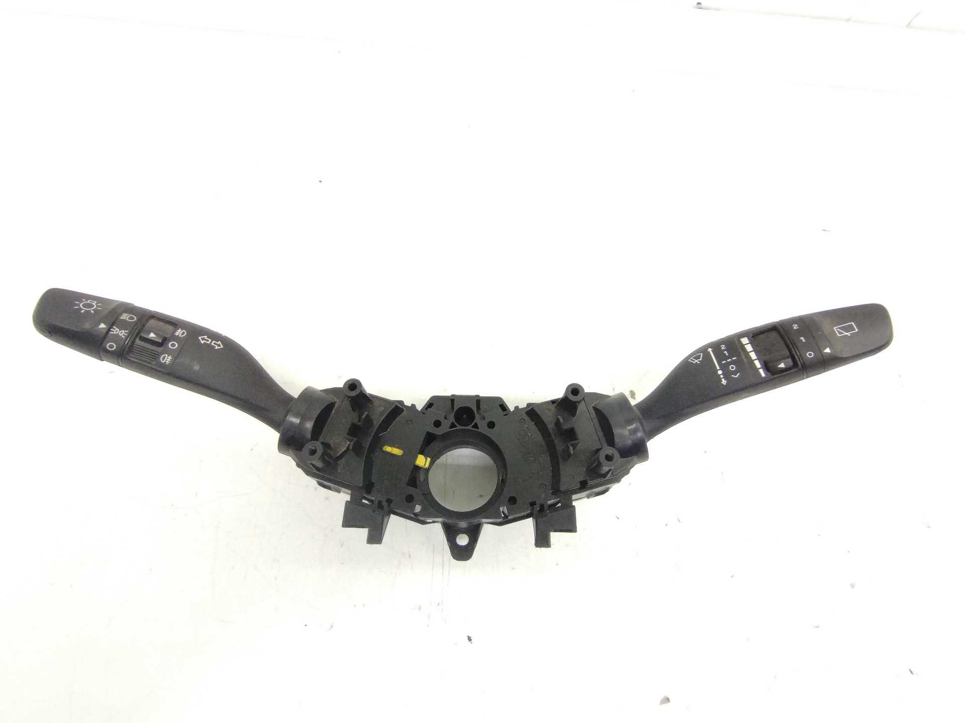 Recambio de mando luces para hyundai i20 1.2 16v cat referencia OEM IAM 299141431  