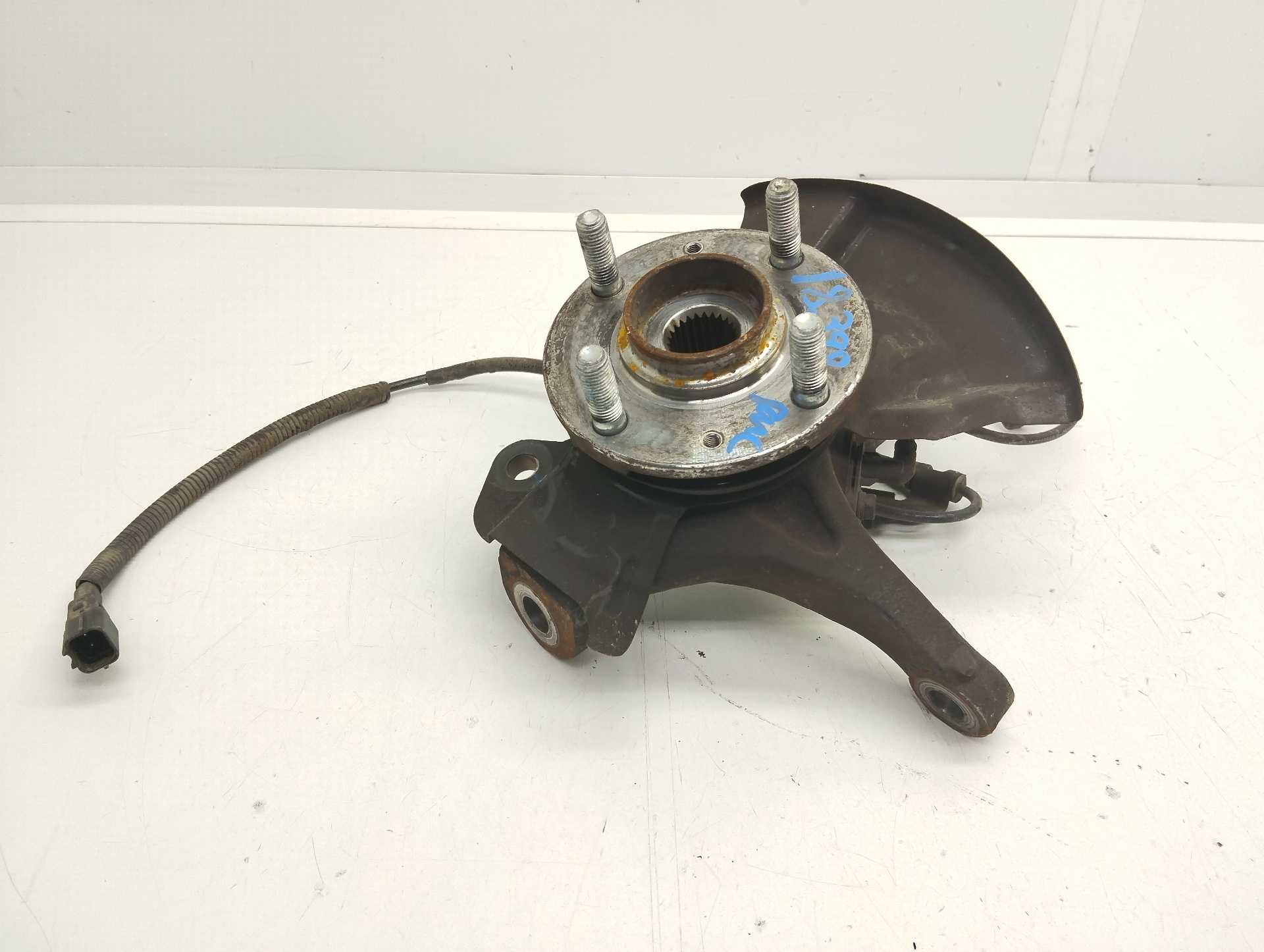 Recambio de mangueta delantera izquierda para hyundai i20 1.2 16v cat referencia OEM IAM   