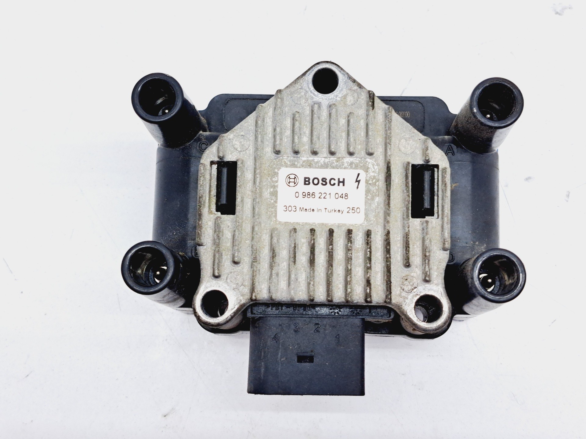 Recambio de bobina encendido para volkswagen new beetle (9c1/1c1) 2.0 referencia OEM IAM 0986221048 BOSCH 