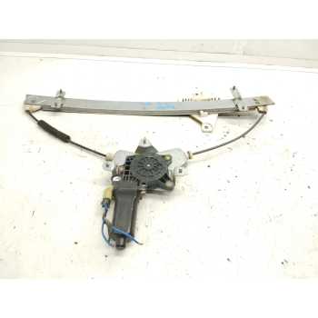 ELEVALUNAS DELANTERO DERECHO 82404H1000 