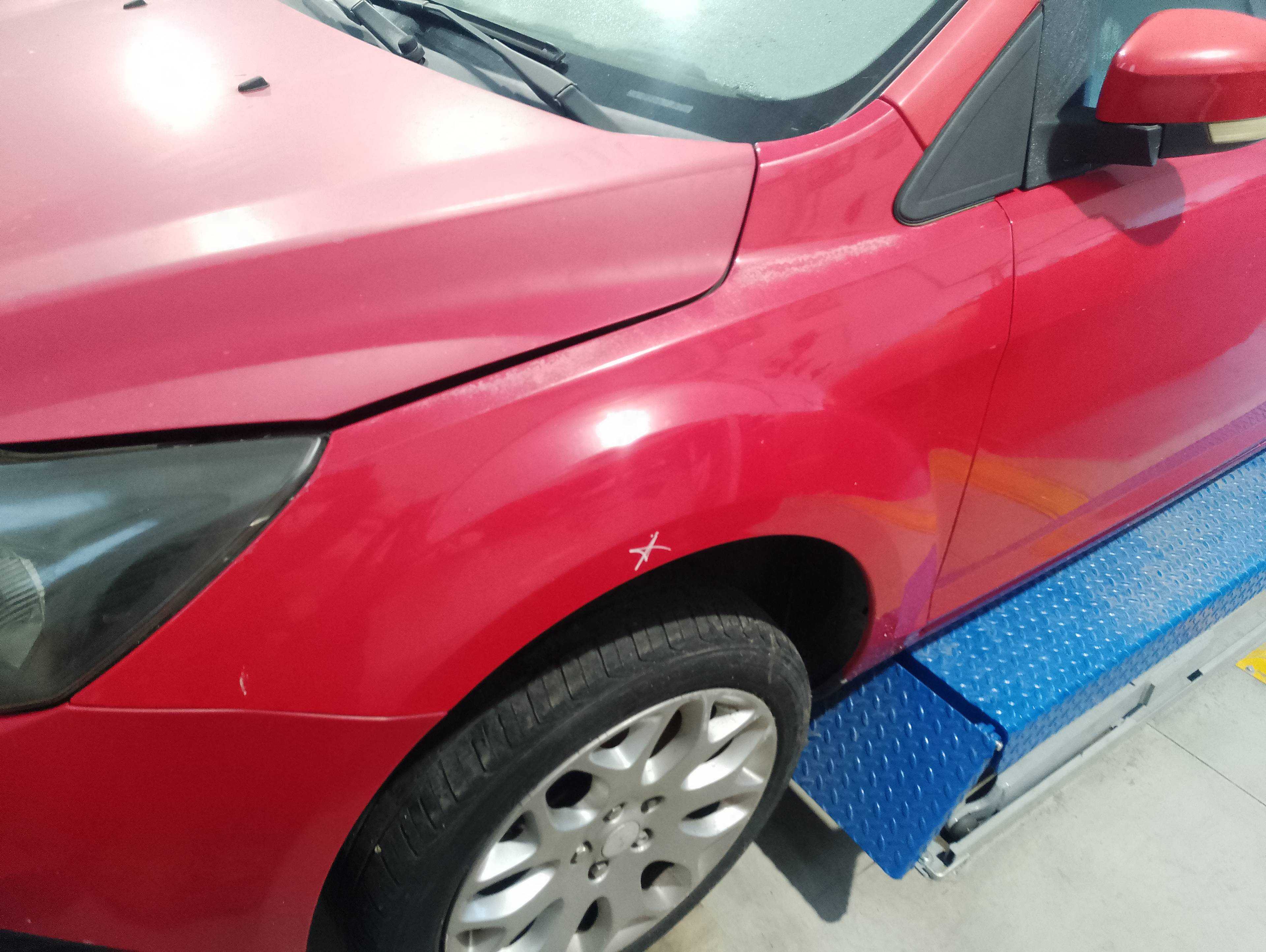 Recambio de aleta delantera izquierda para ford focus turnier (cb4) trend referencia OEM IAM   
