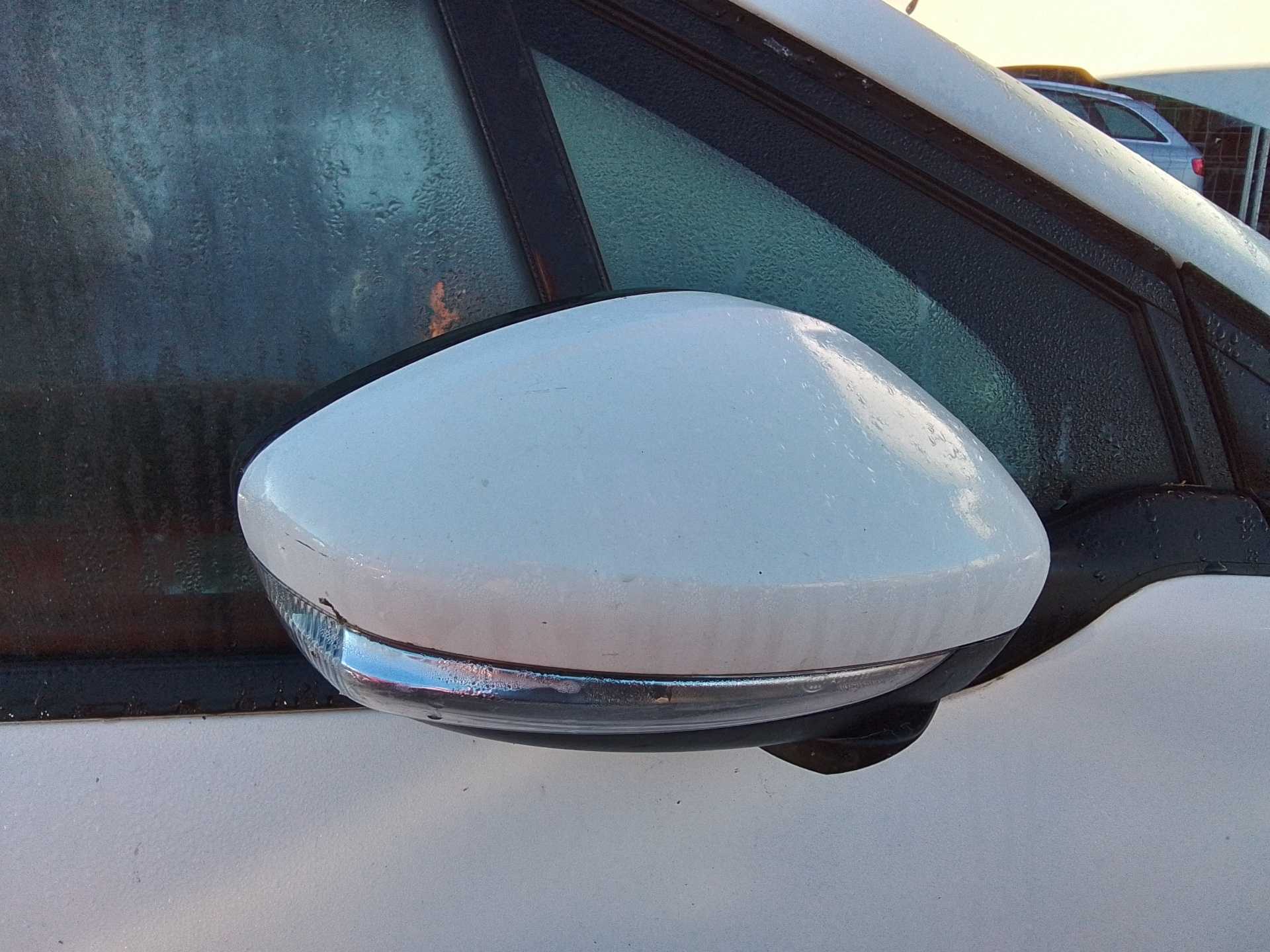 Recambio de retrovisor derecho para peugeot 208 1.4 hdi fap referencia OEM IAM   