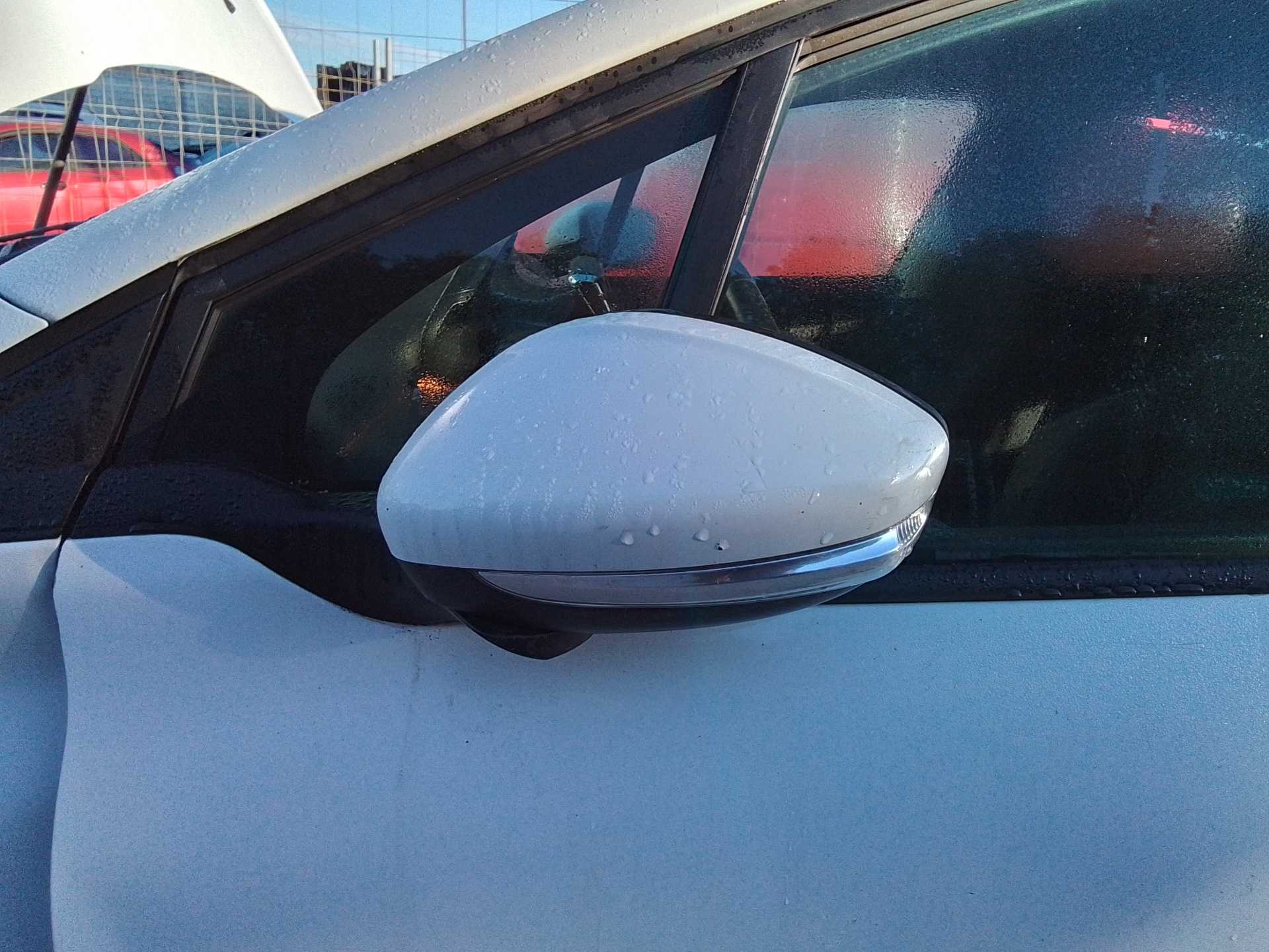 Recambio de retrovisor izquierdo para peugeot 208 1.4 hdi fap referencia OEM IAM   
