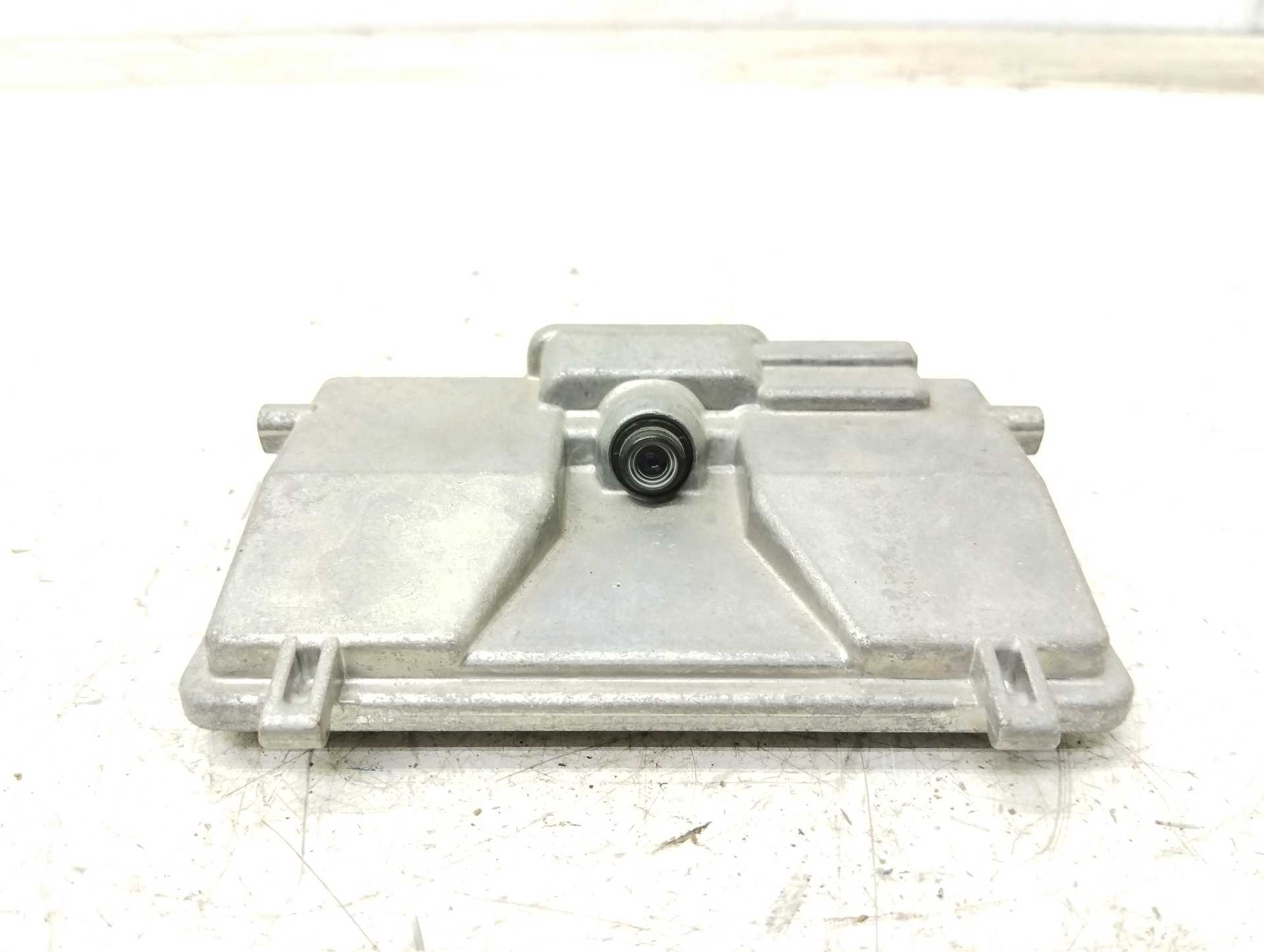 Recambio de camara trasera para skoda kamiq (nw4) active referencia OEM IAM 3Q0980654R 0203501231 1039R13659