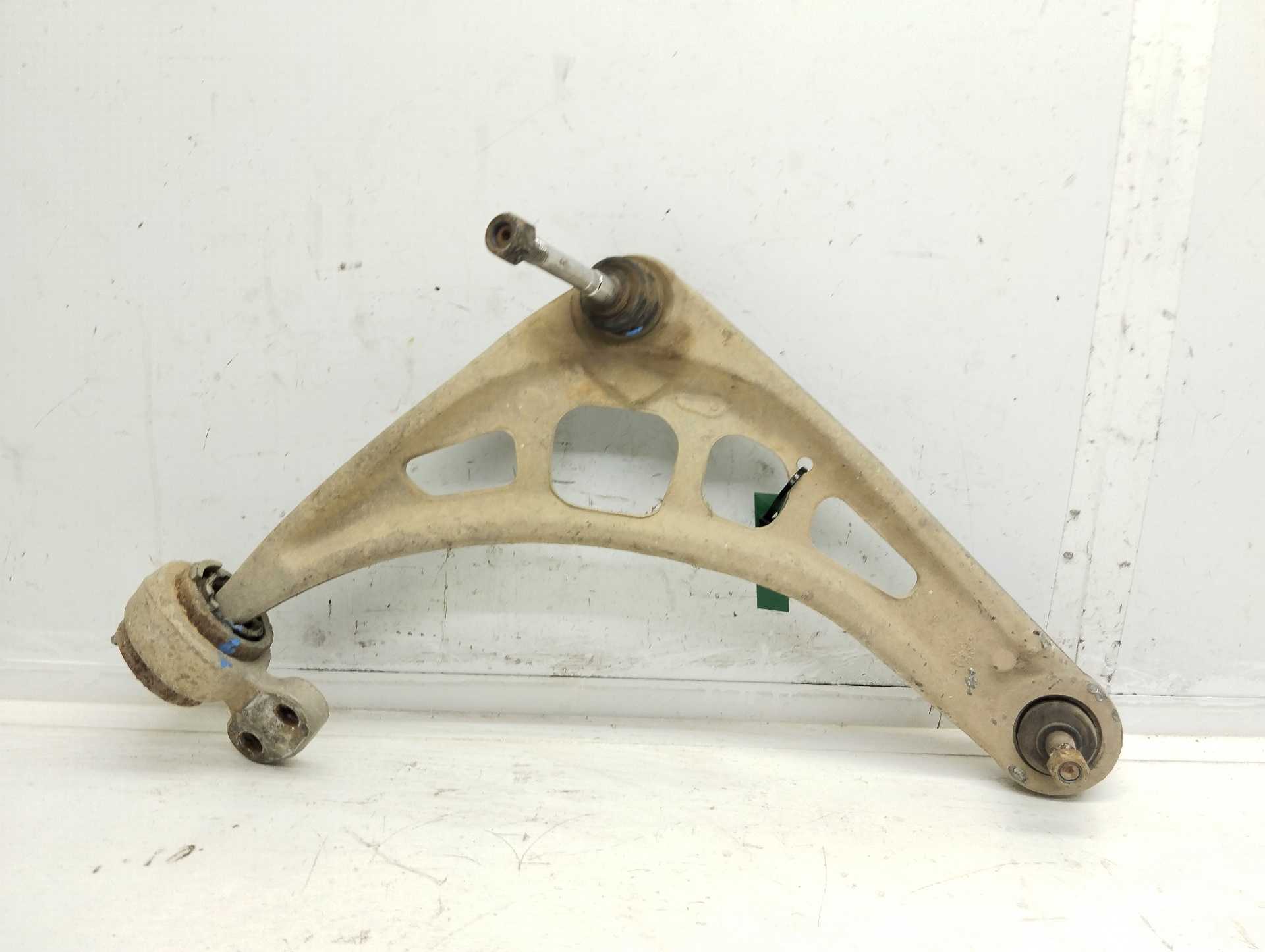 Recambio de brazo suspension inferior delantero derecho para bmw serie 3 touring (e46) 320d referencia OEM IAM  31122343352 