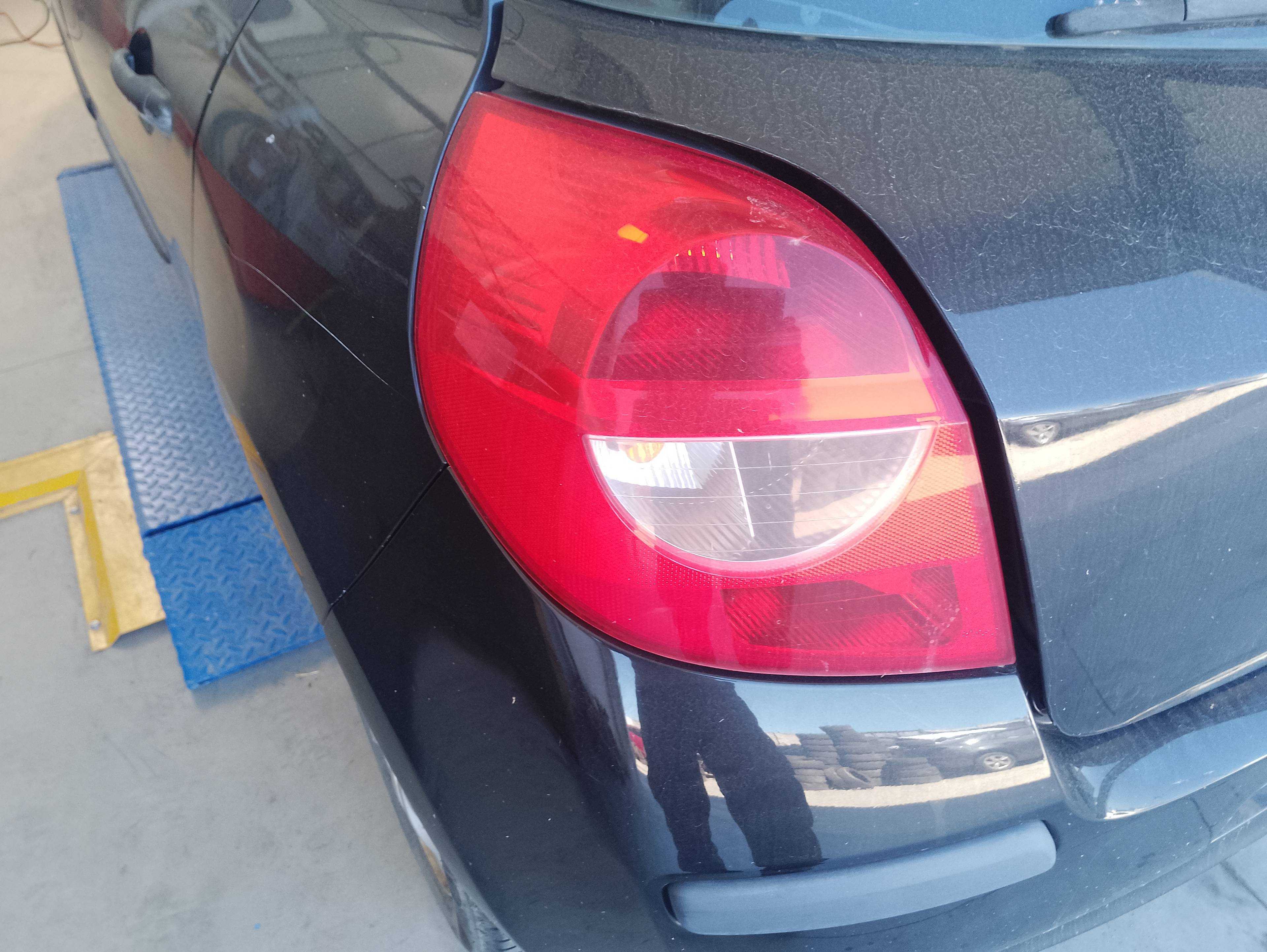 Recambio de piloto trasero izquierdo para renault clio iii confort dynamique referencia OEM IAM   