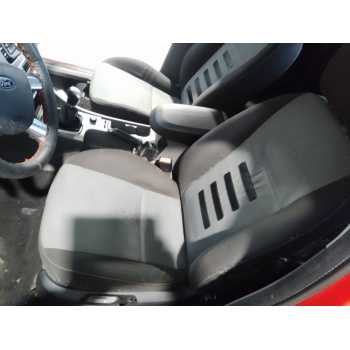 ASIENTO DELANTERO IZQUIERDO 