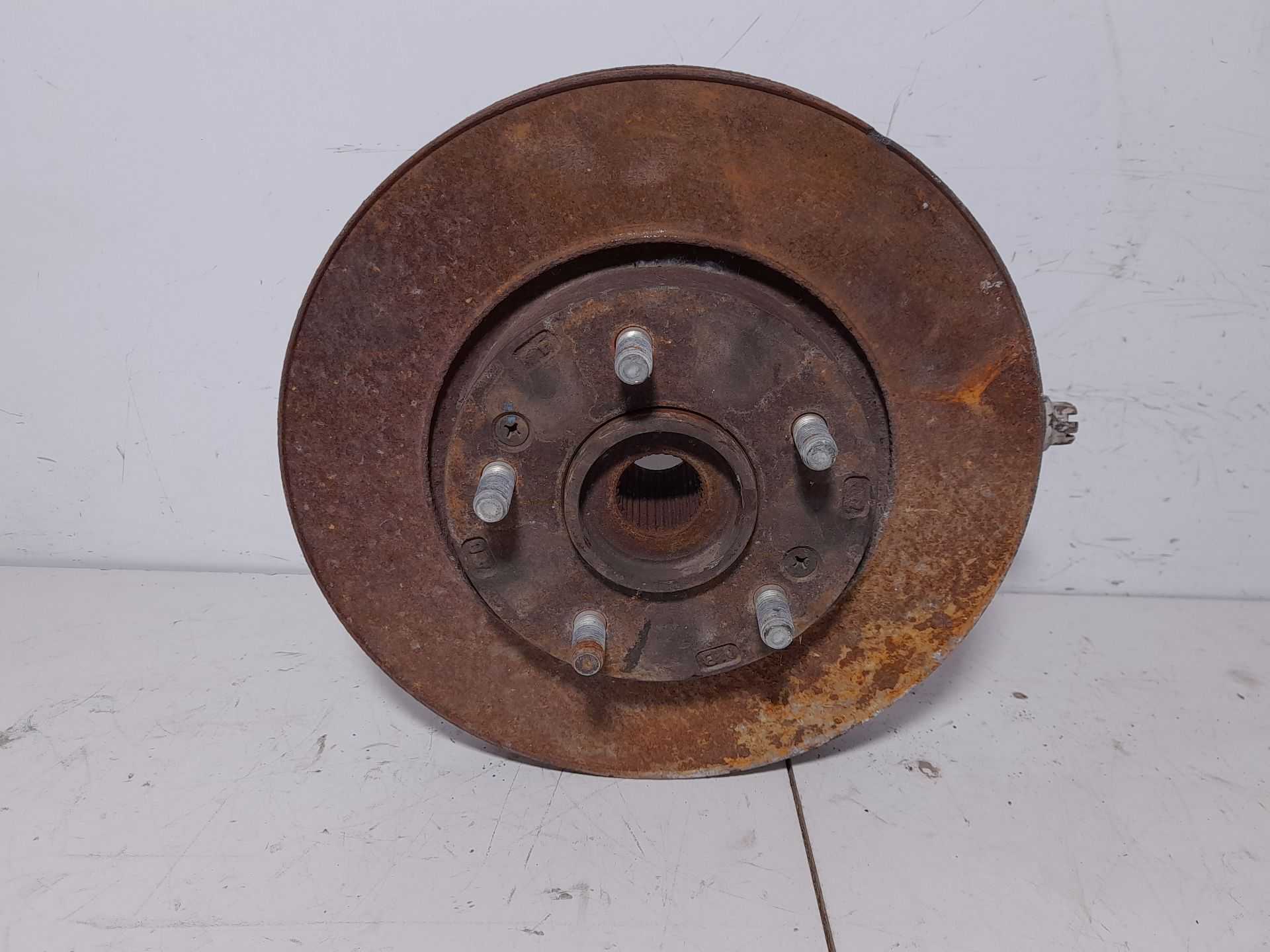 Recambio de mangueta delantera derecha para kia sportage cup referencia OEM IAM   