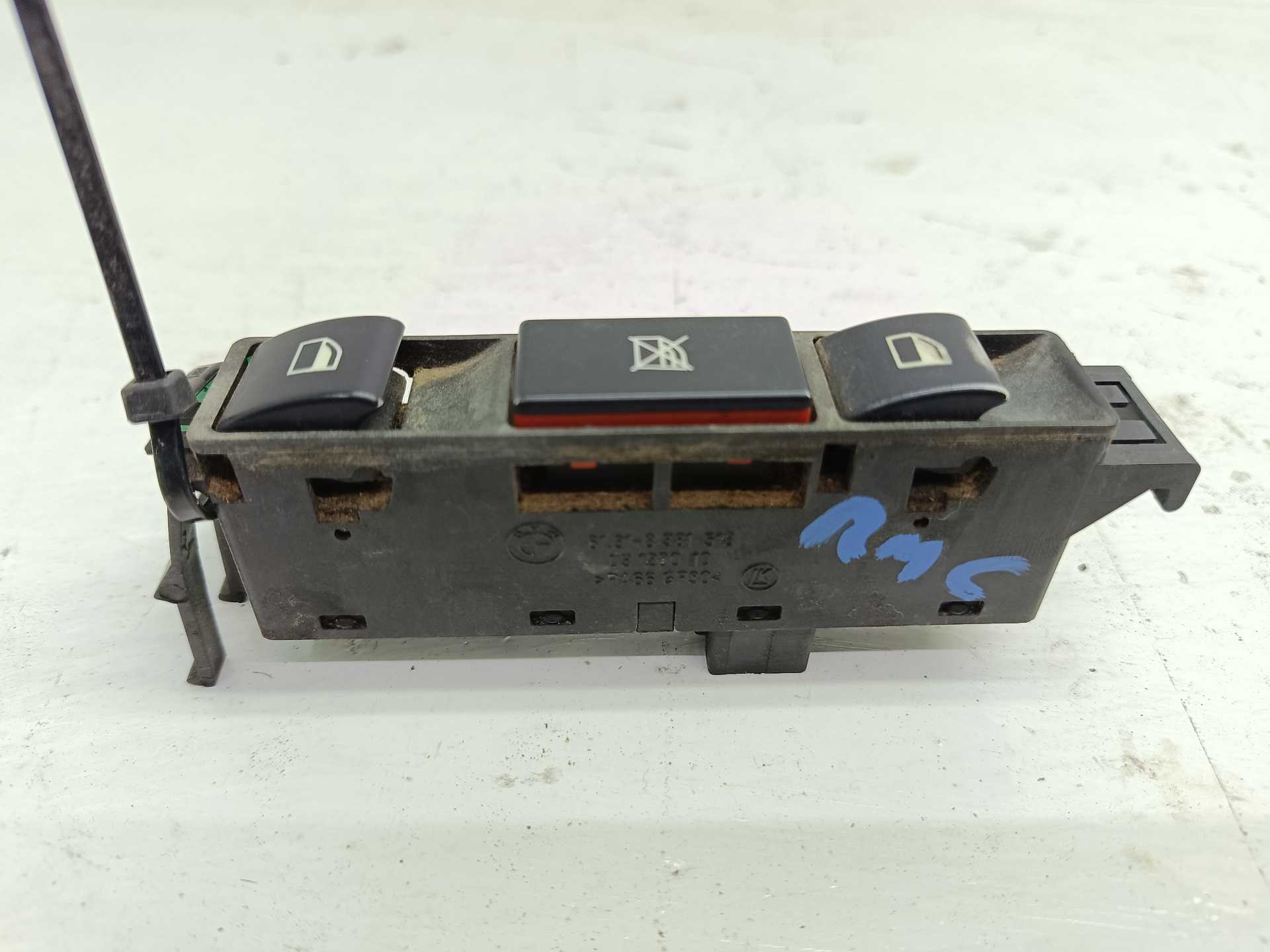 Recambio de mando elevalunas delantero izquierdo para bmw serie 3 touring (e46) 320d referencia OEM IAM 8381518 03120010 