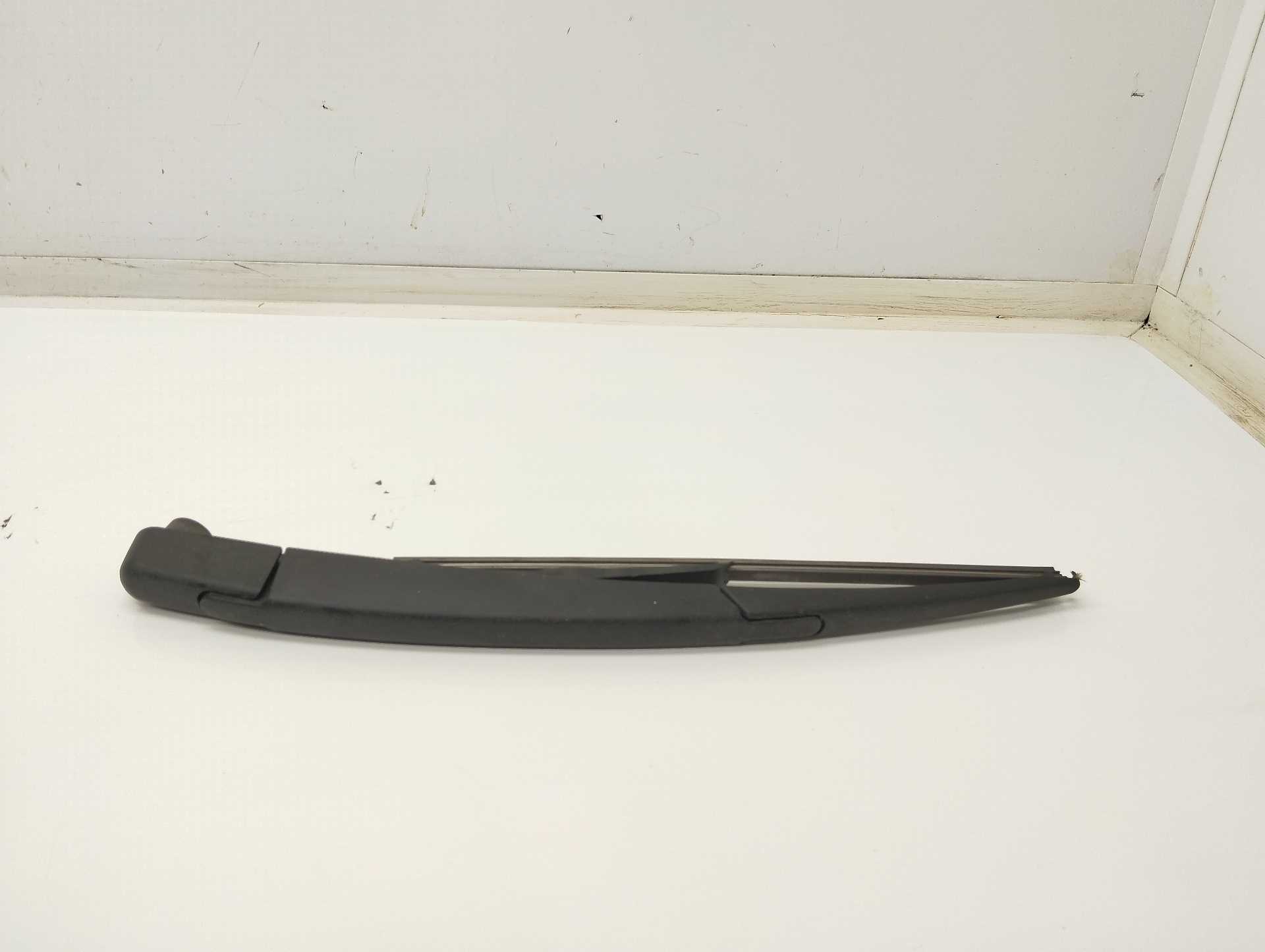 Recambio de brazo limpia trasero para peugeot 208 (p2) active referencia OEM IAM 80003217  