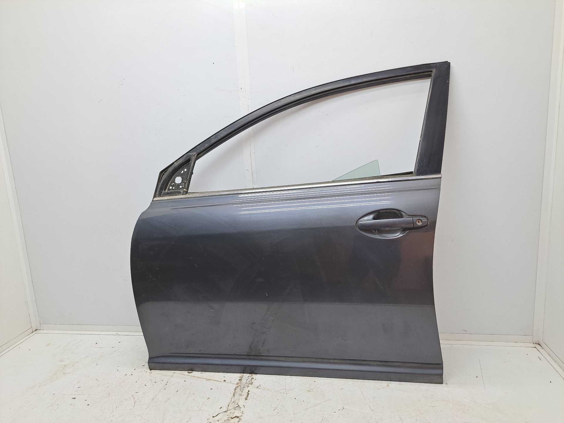 Recambio de puerta delantera izquierda para toyota avensis berlina (t25) 1.8 16v cat referencia OEM IAM   